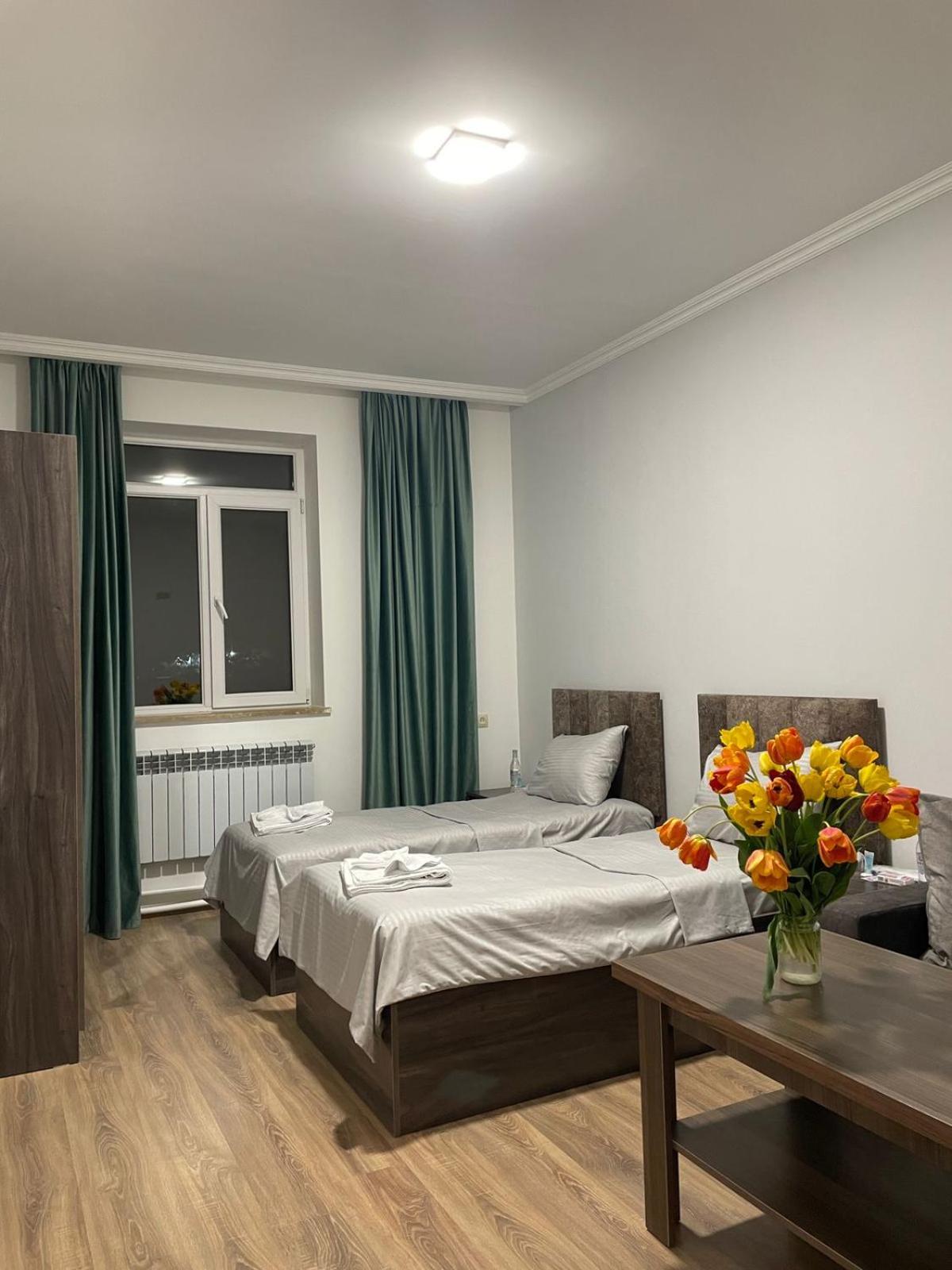 Standard Twin Room With Shared Bathroom photo 1