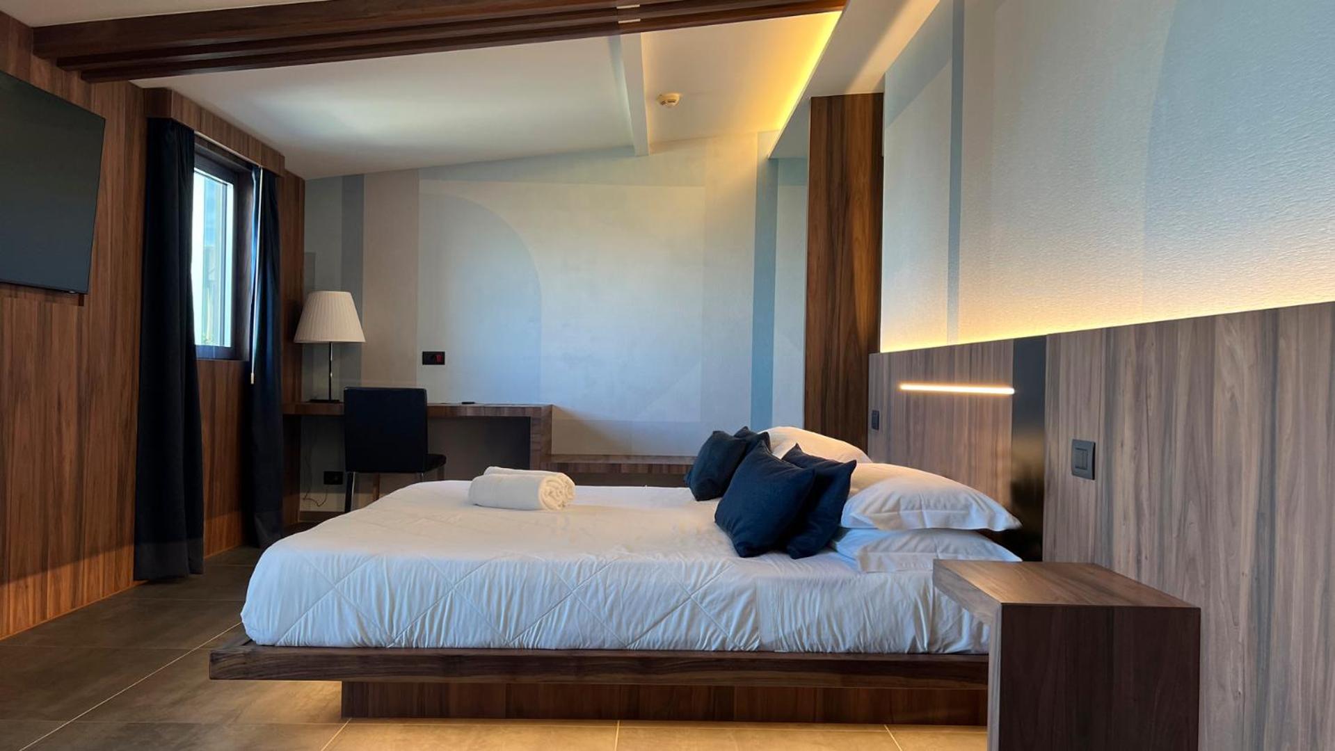 Suite with Sea View - Photo 3