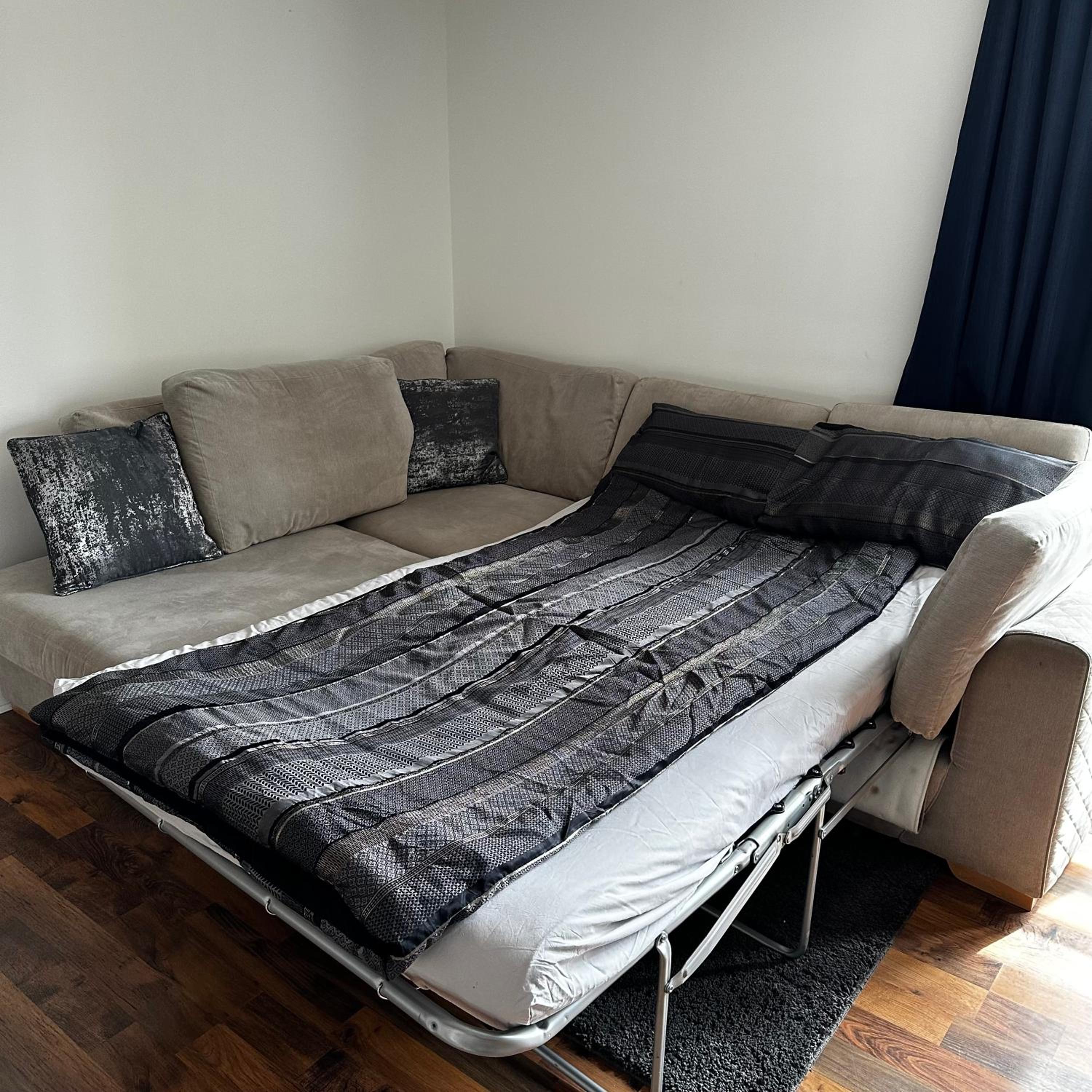 Two-Bedroom Apartment - Photo 19