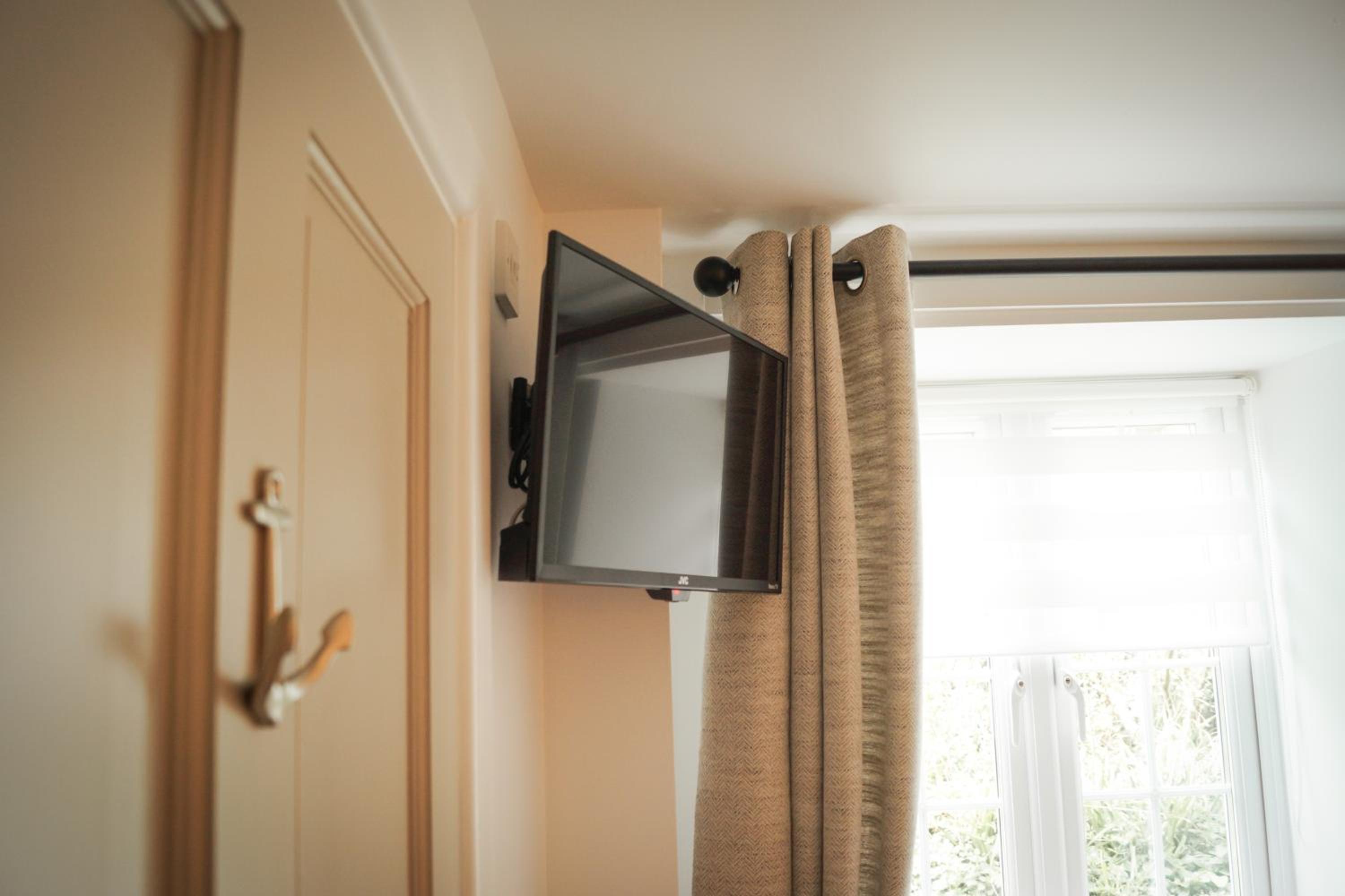 Double Room - Photo 7