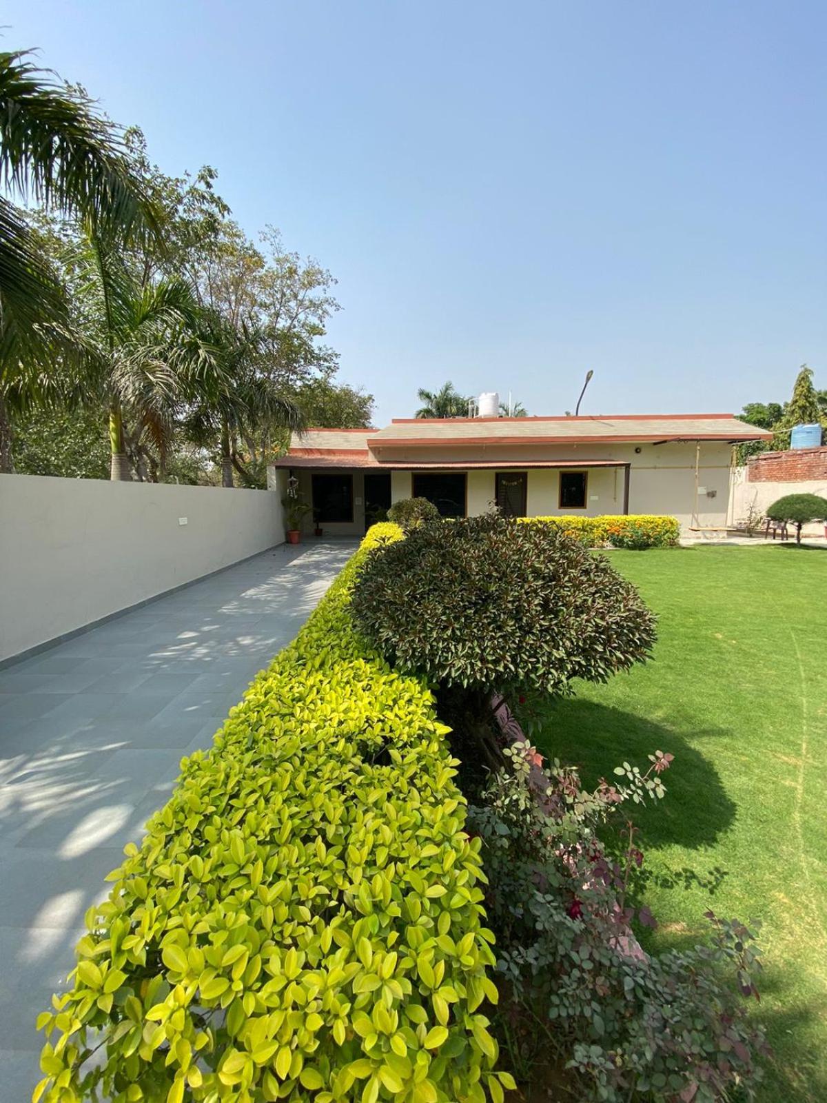 Two-Bedroom House photo 3