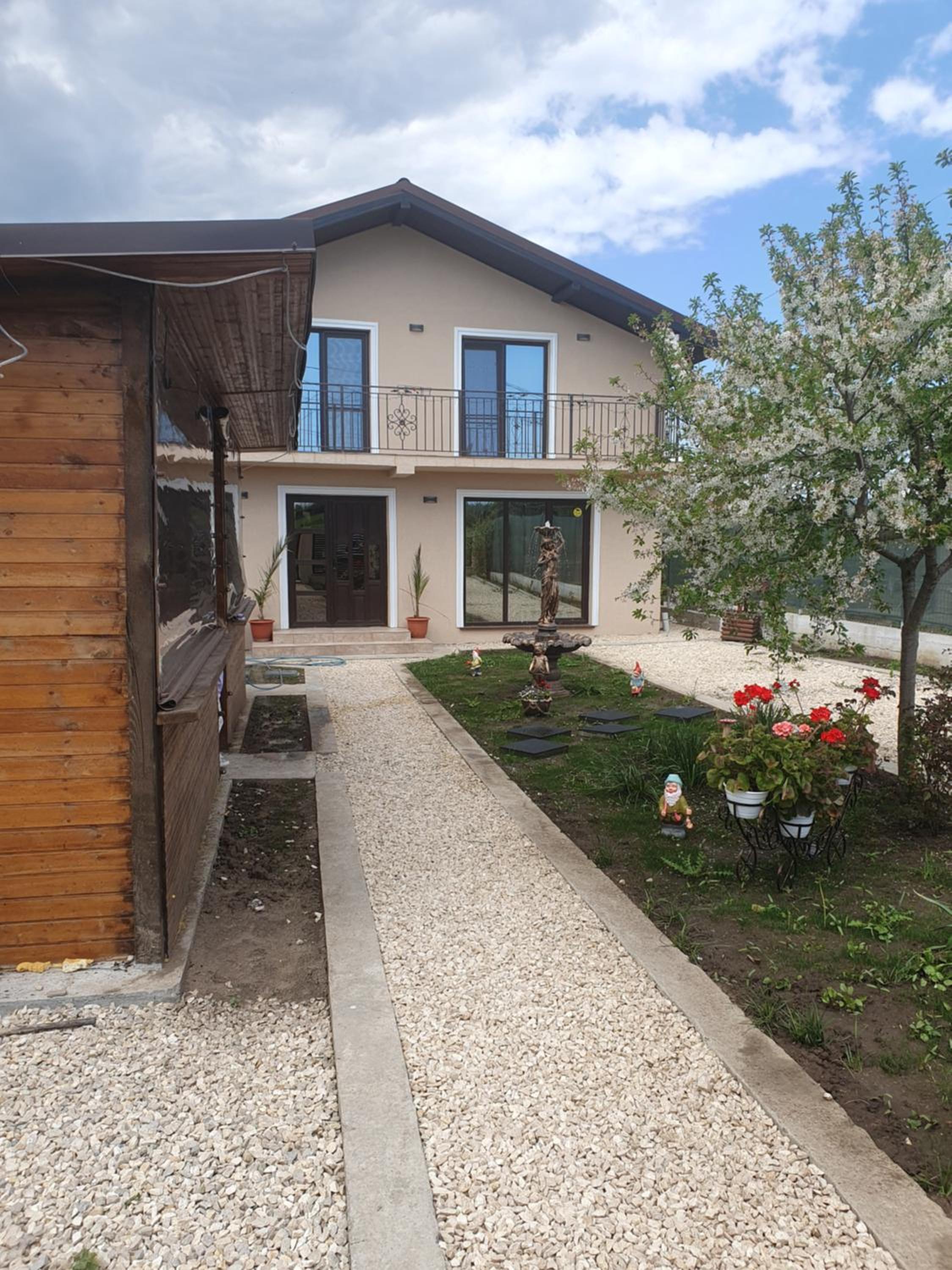 Villa photo 2