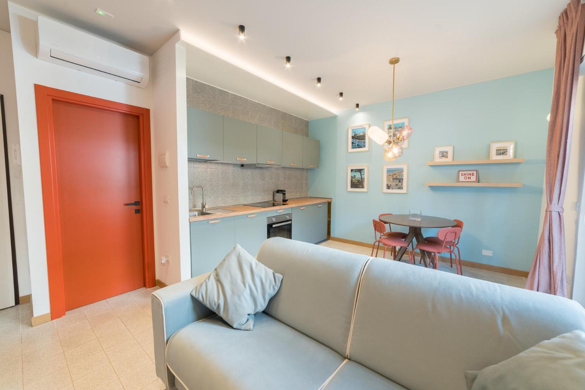 One-Bedroom Apartment