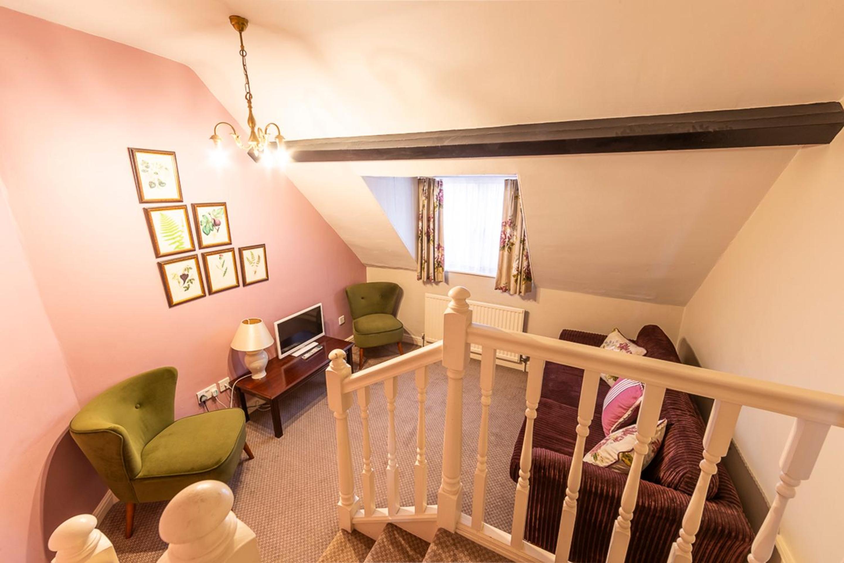 Junior Double or Twin Suite photo 2