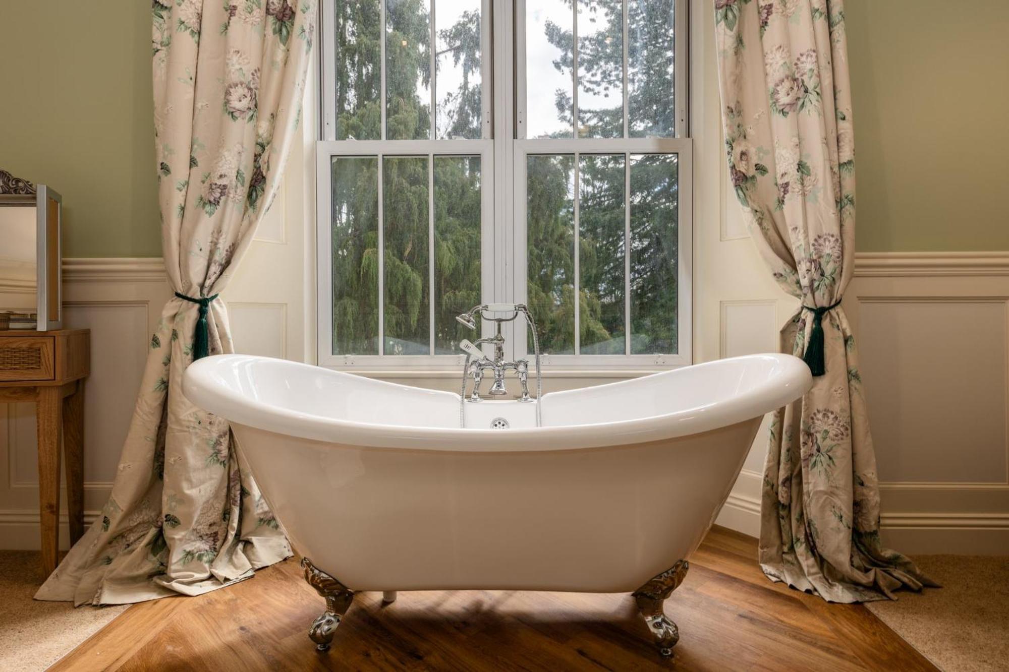 King Room with Garden View photo 3
