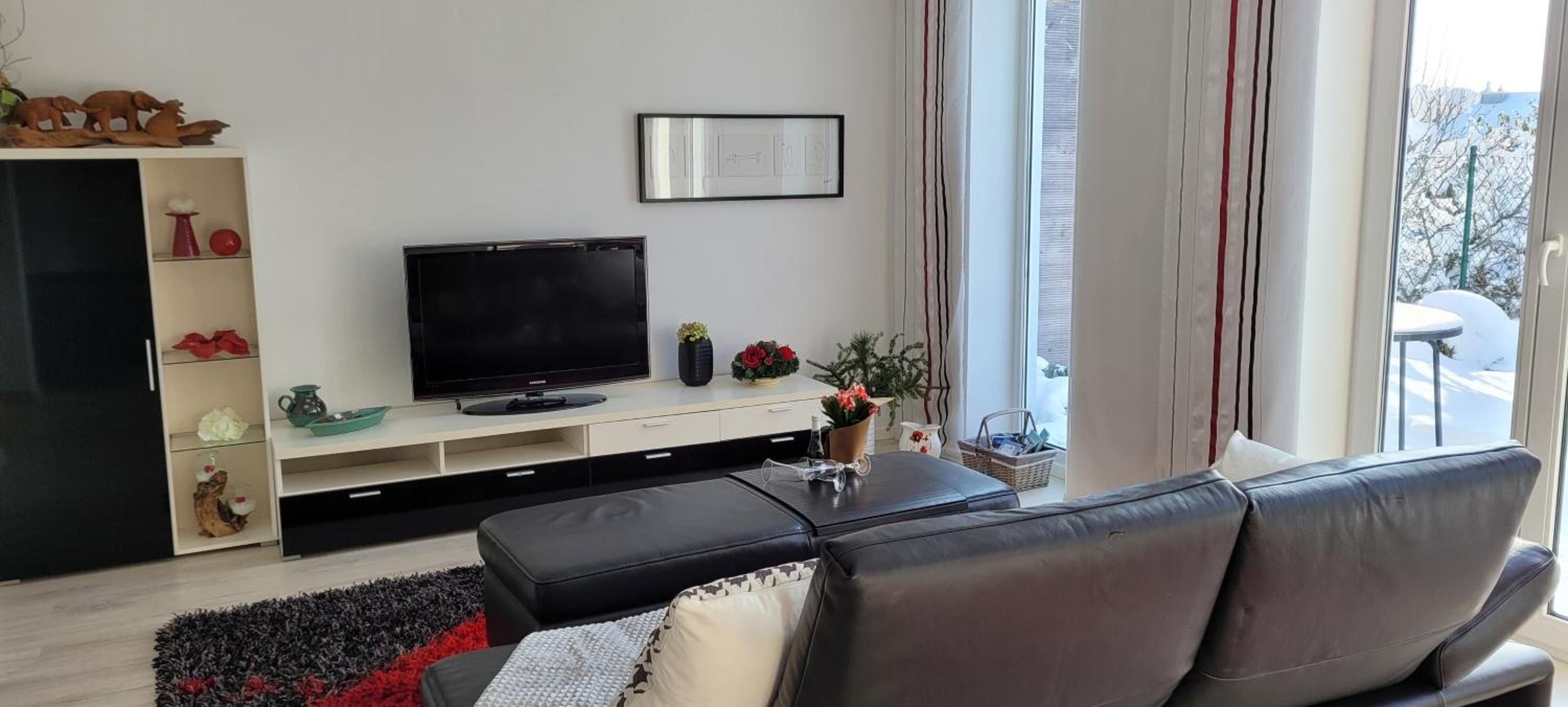 One-Bedroom Apartment photo 3