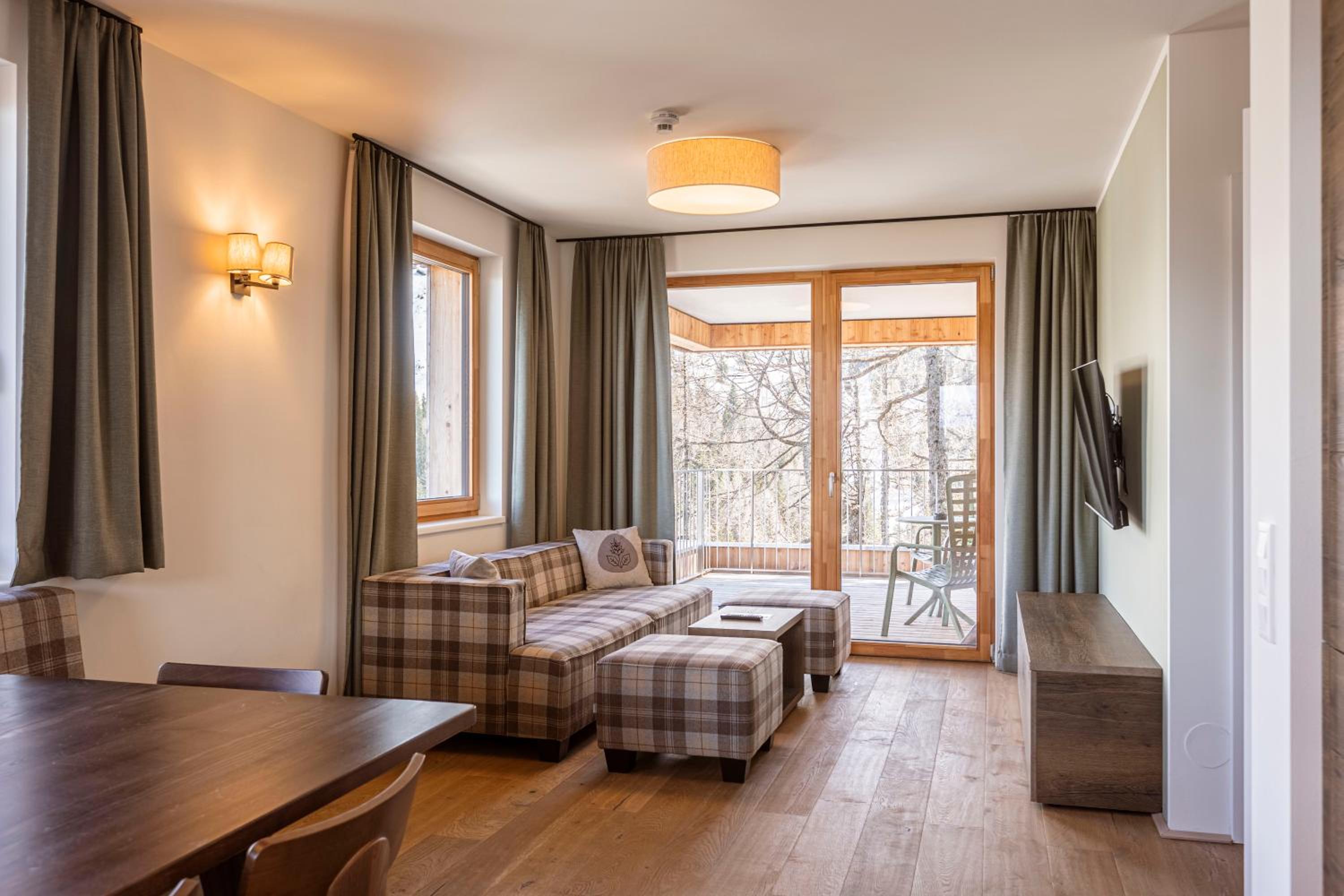 Superior Lodge with 5 bedrooms and sauna photo 1