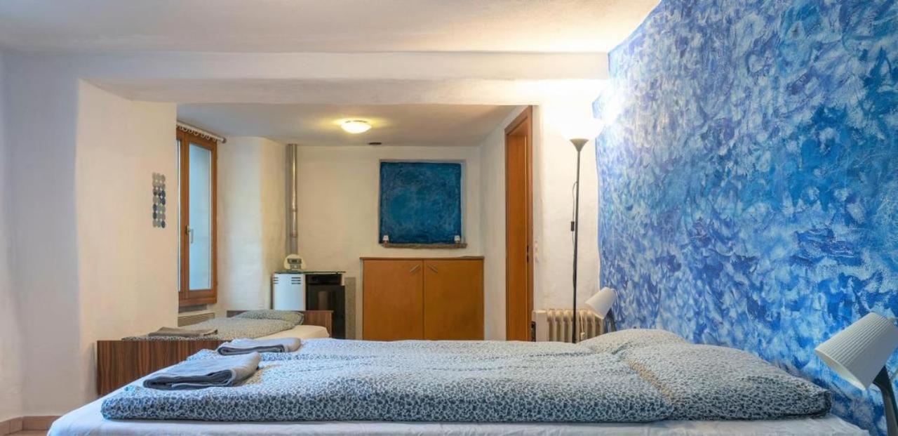 One-Bedroom House photo 2