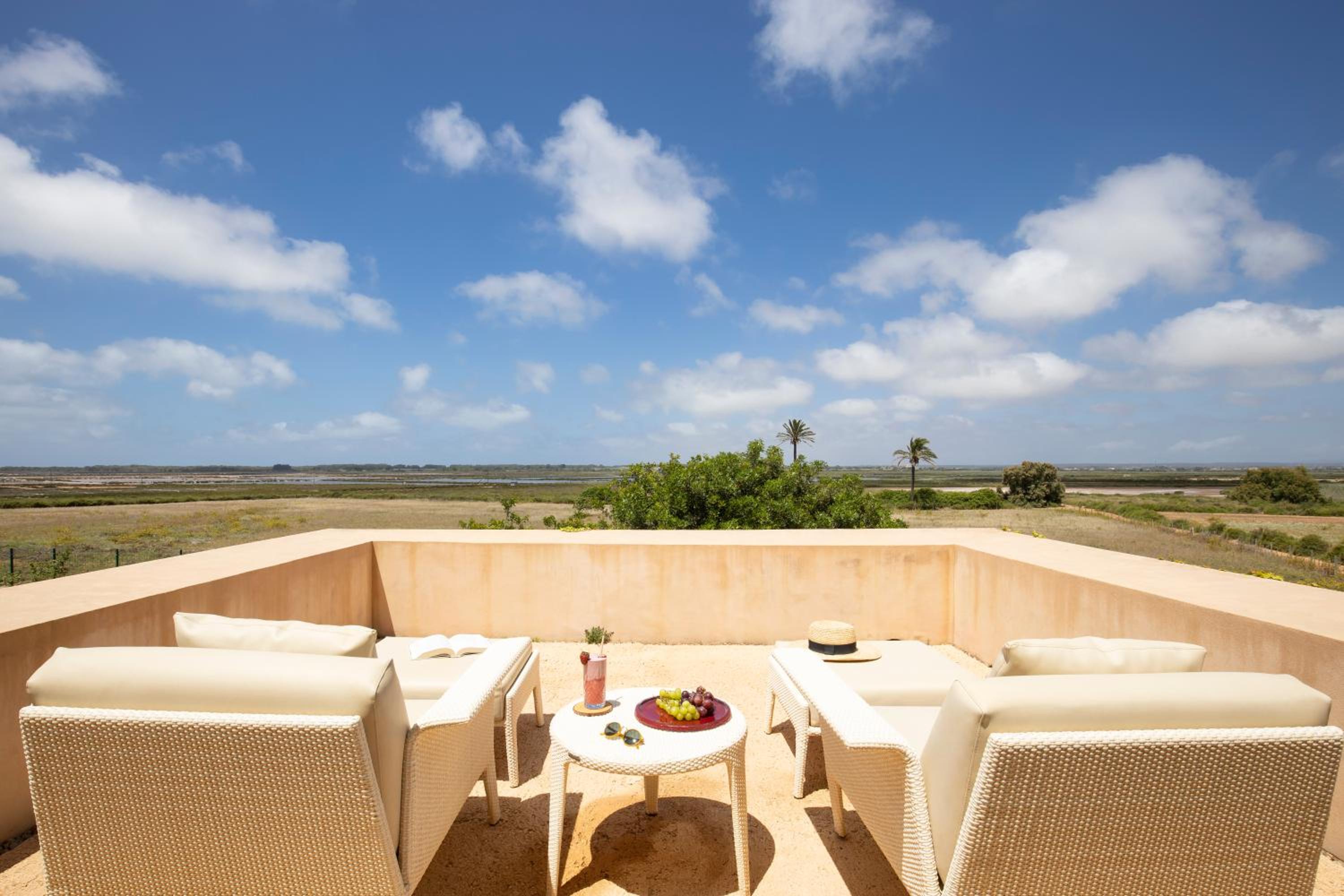 Luxury Villa with Private Pool photo 3