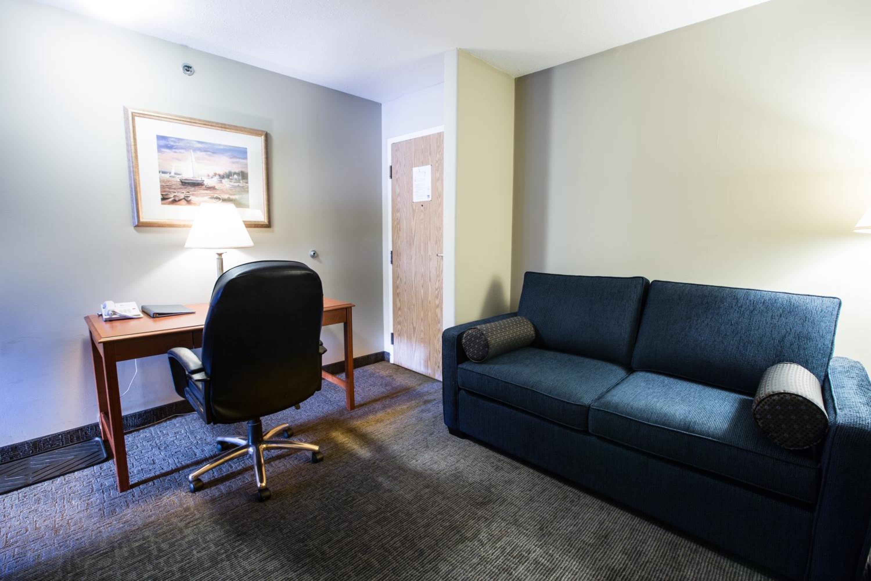 One Bedroom Suite  - Photo 3