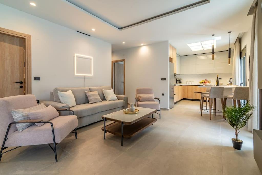 Two-Bedroom Apartment with Balcony photo 1