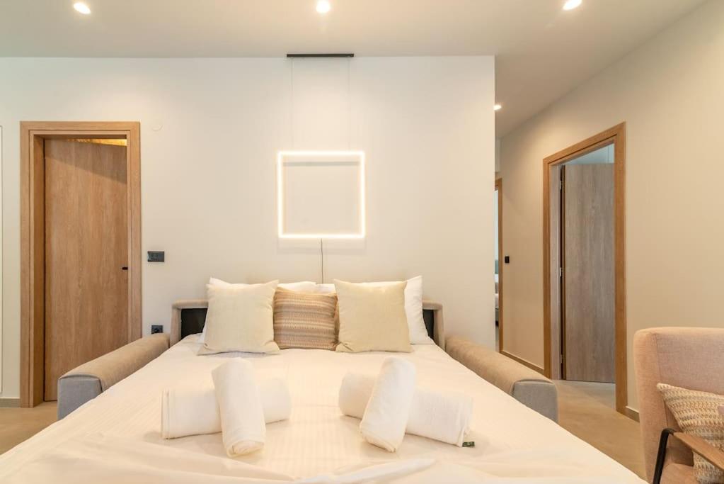 Two-Bedroom Apartment with Balcony photo 2