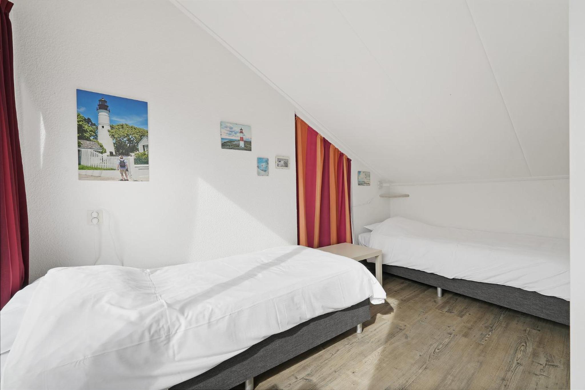 Three-Bedroom House photo 3