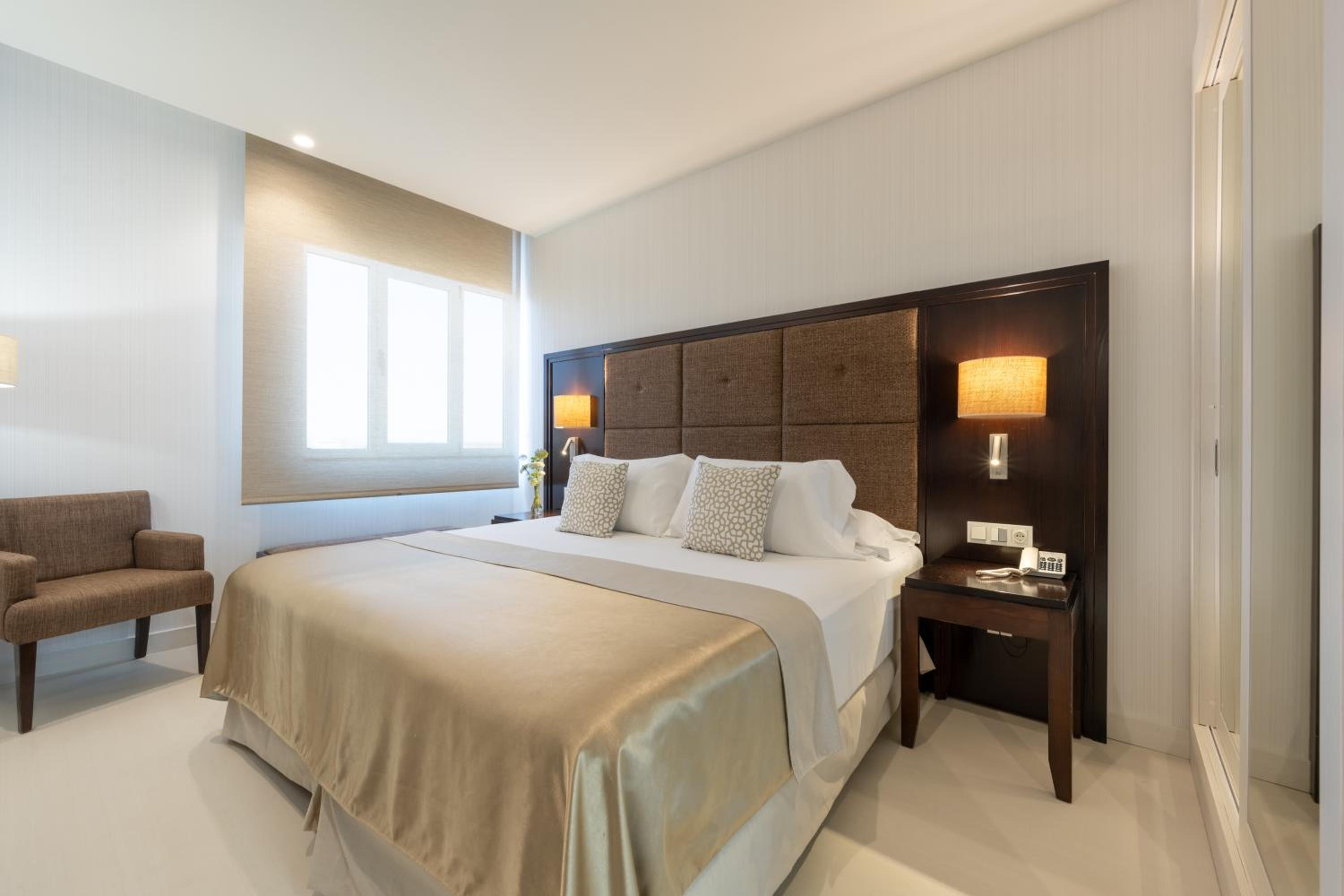Executive Room - Photo 25