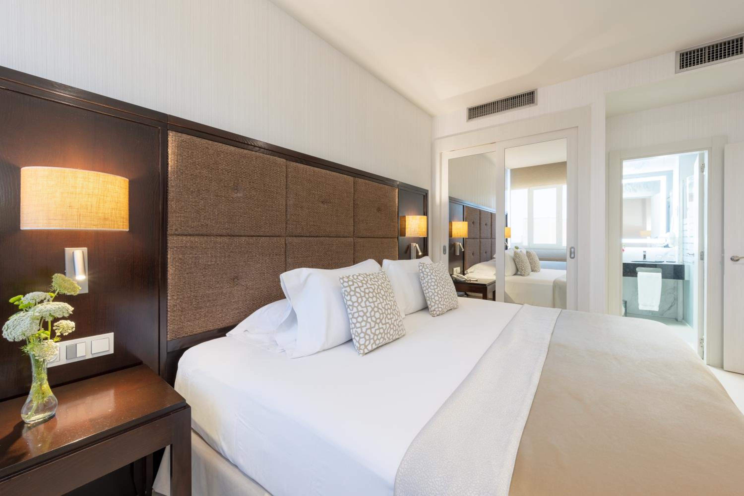 Executive Room - Photo 23