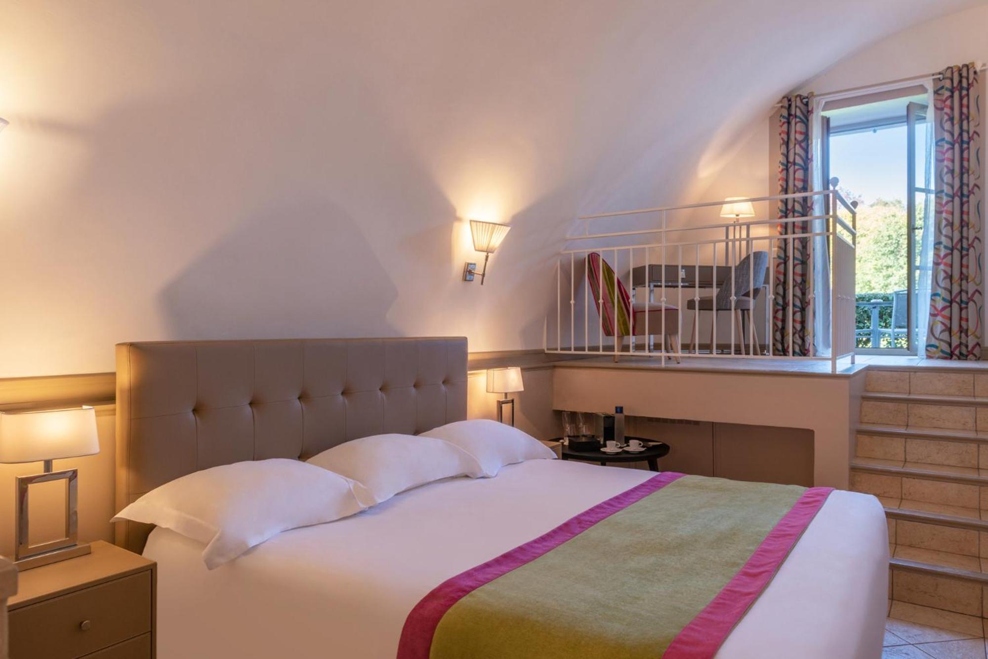 Deluxe Room with Terrace - Photo 27