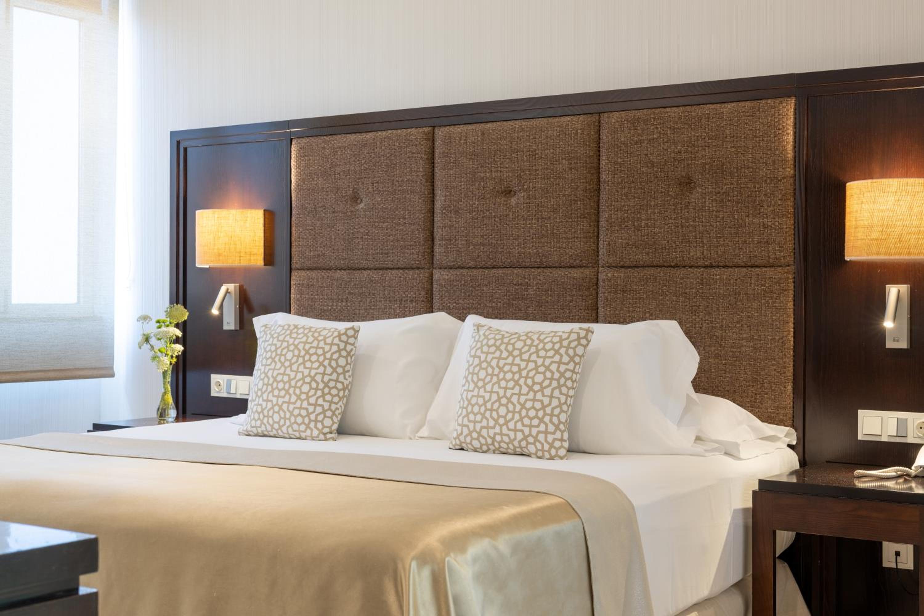 Executive Room - Photo 14