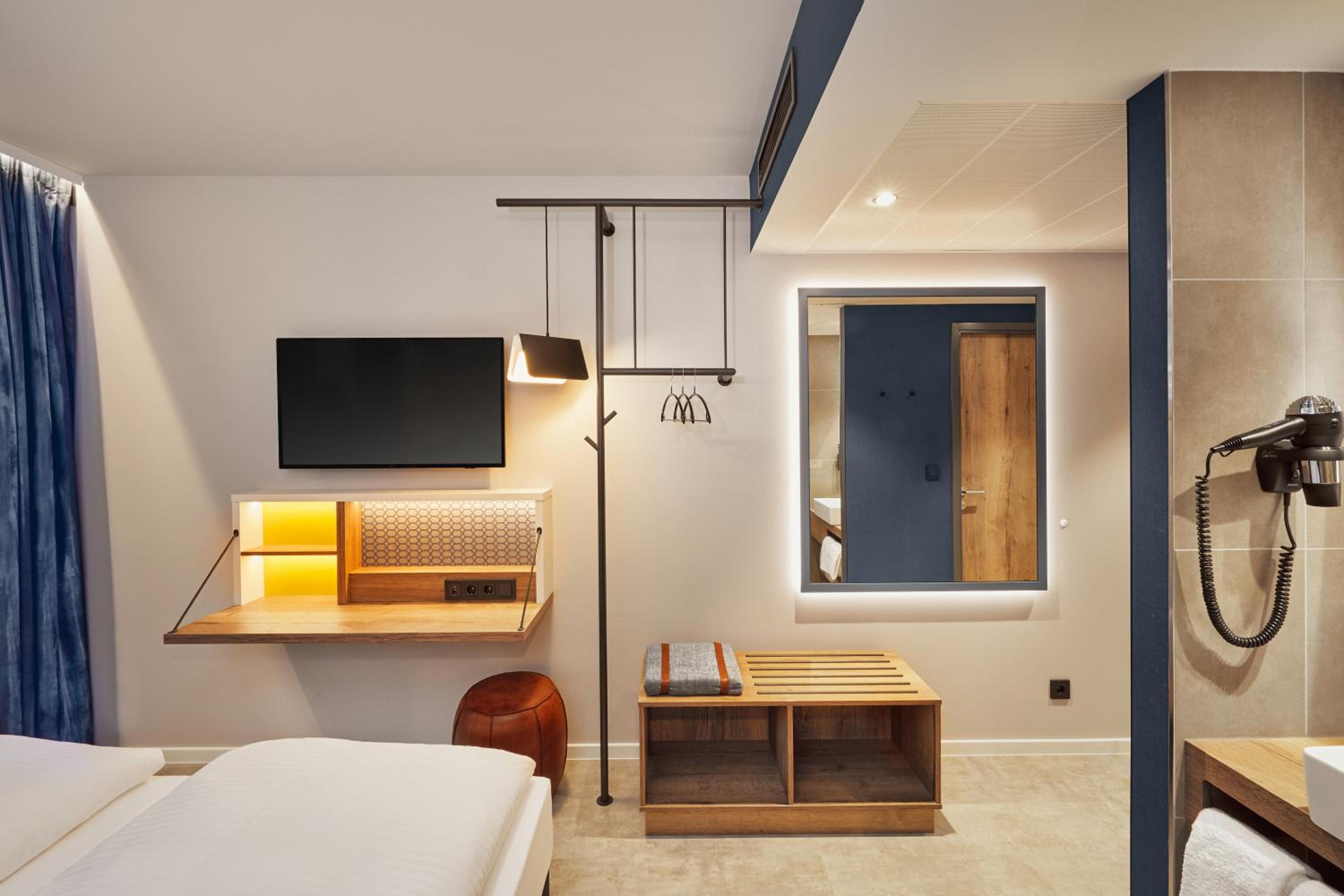 Standard Double Room - Photo 7