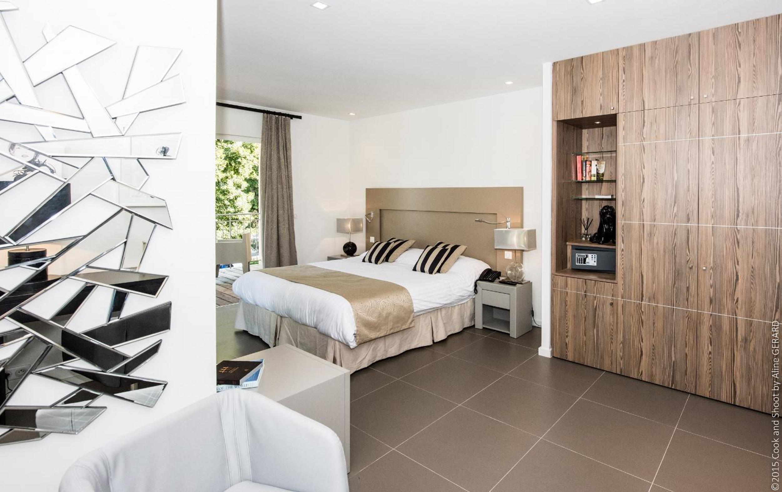 Deluxe Room with Terrace - Photo 26