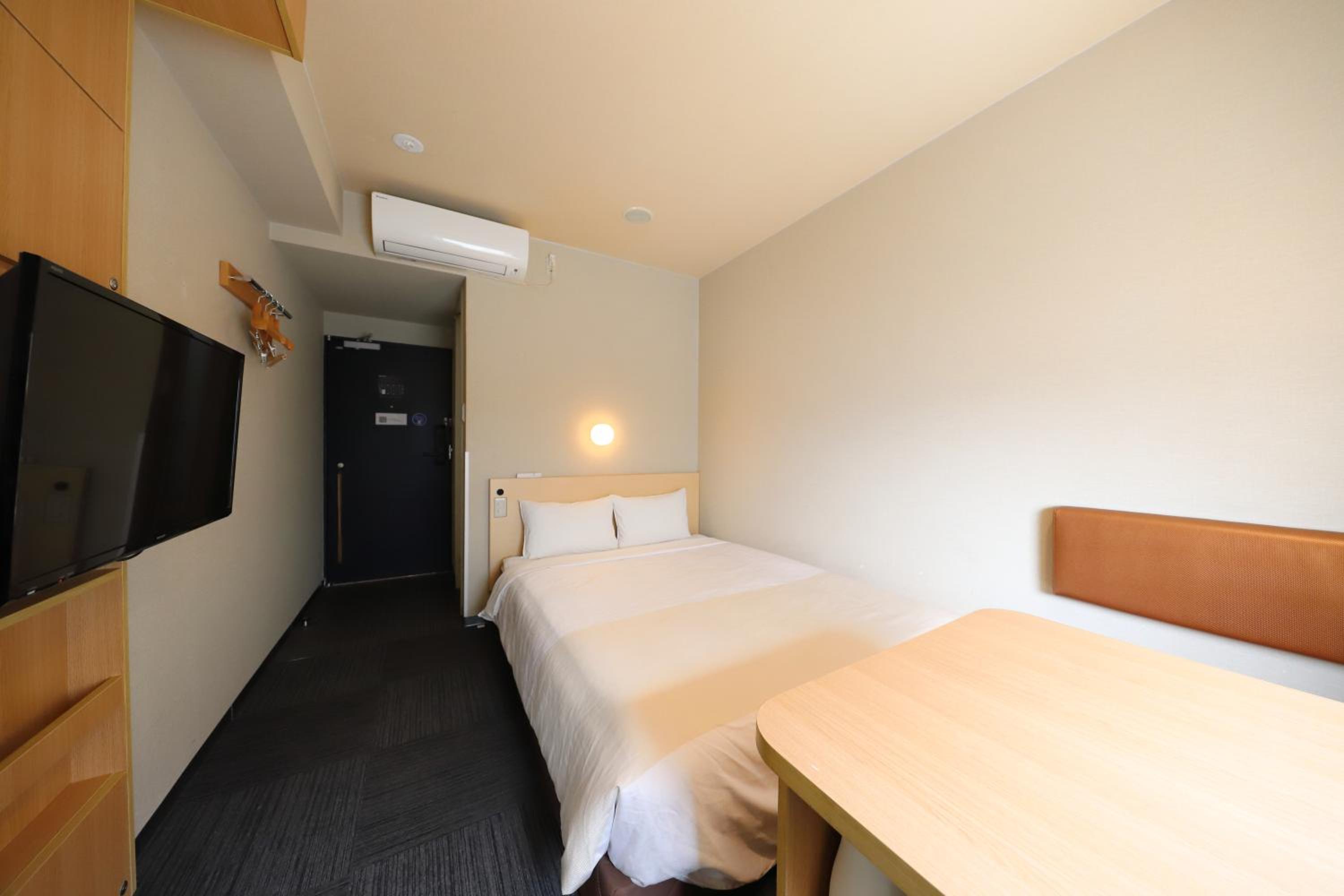 Double Room with Bench Seat - Non-Smoking - Photo 3