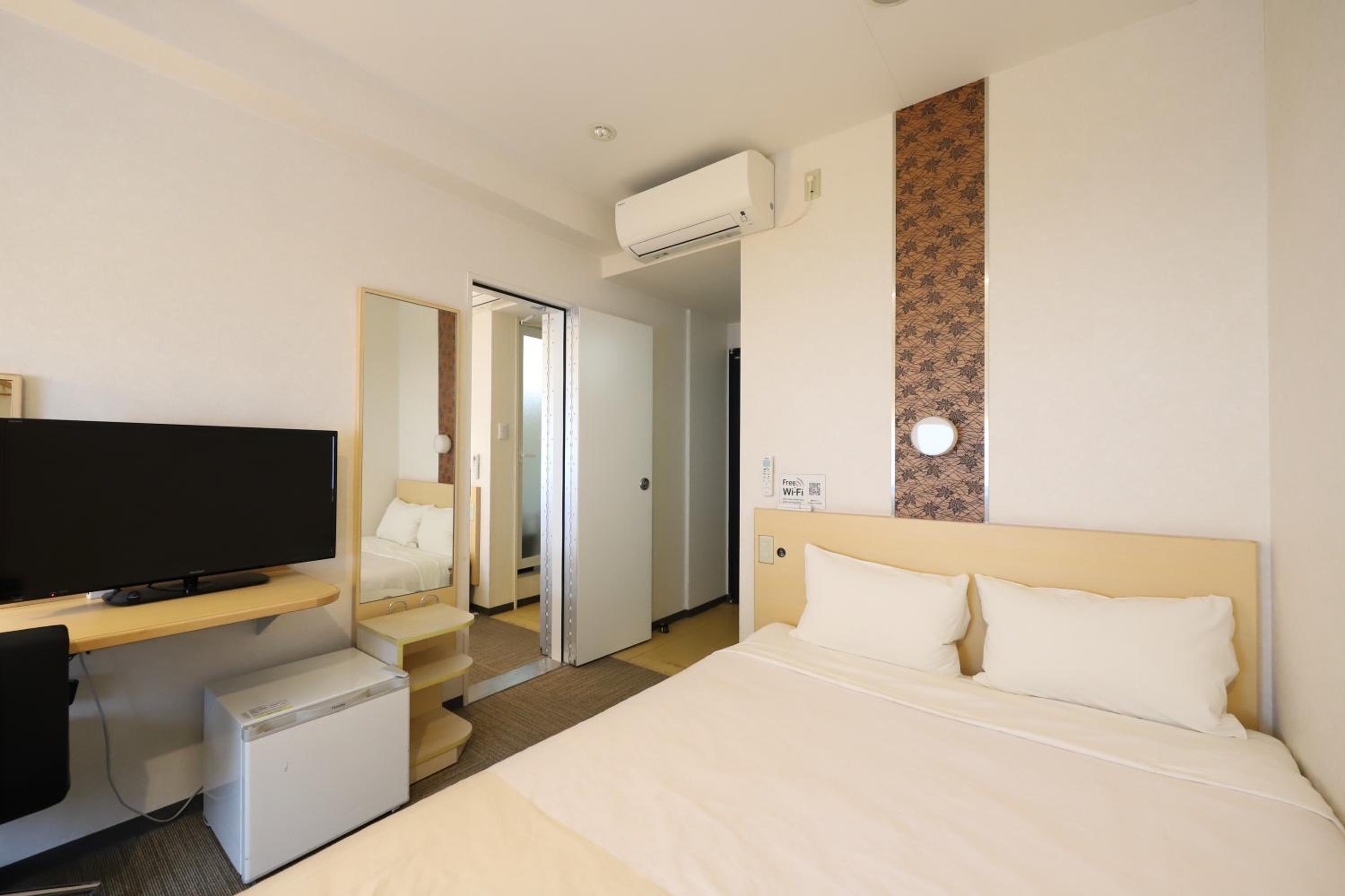 Two Connecting Double Rooms with Sofa - Non-Smoking - Photo 3