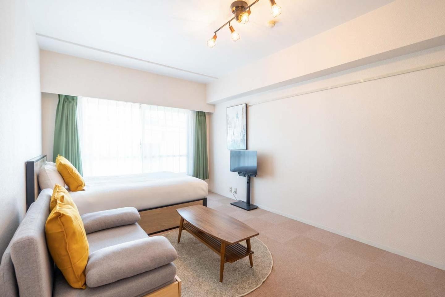 One-Bedroom Apartment photo 3