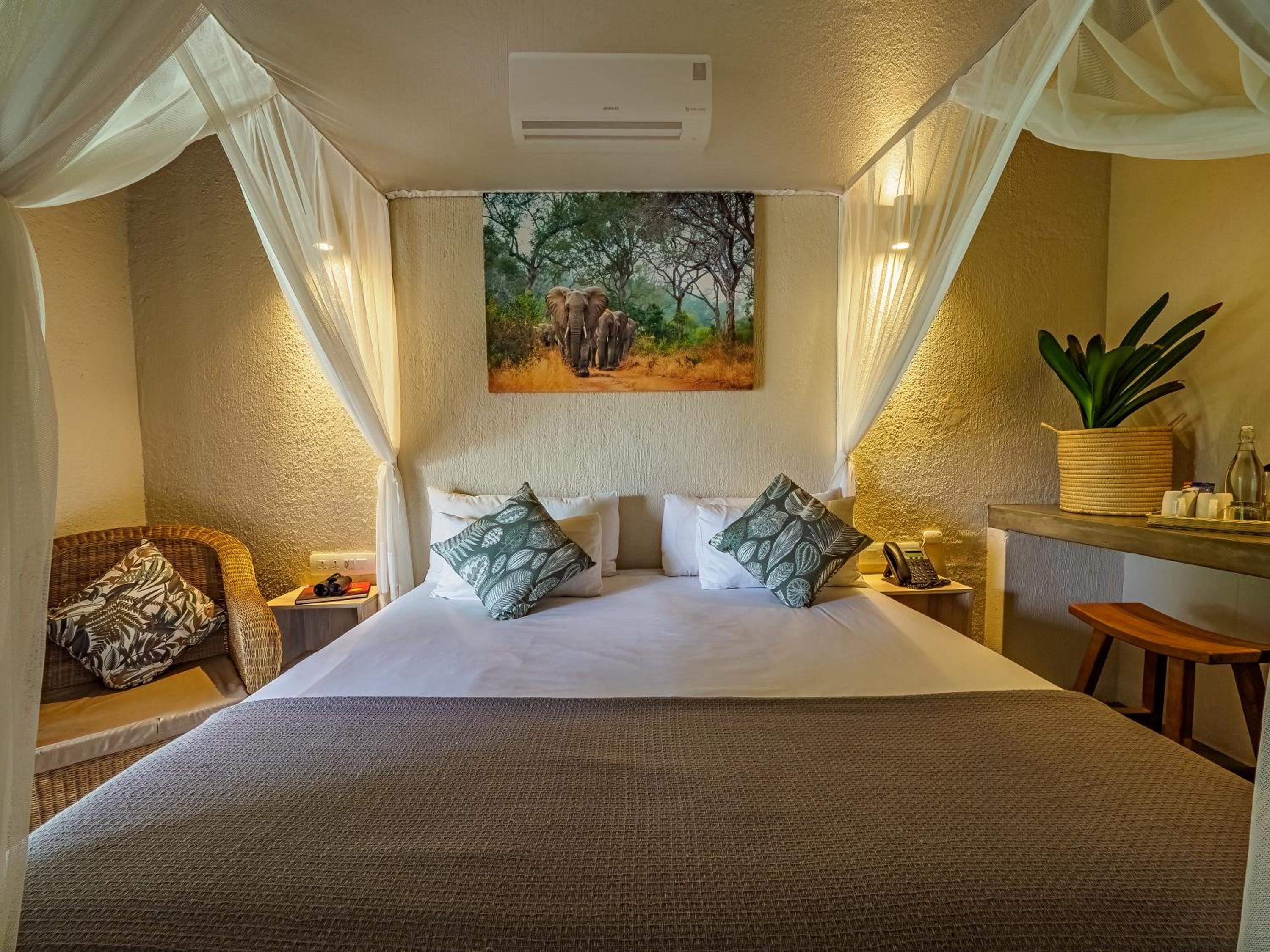 Standard Double or Twin Room - Photo 3