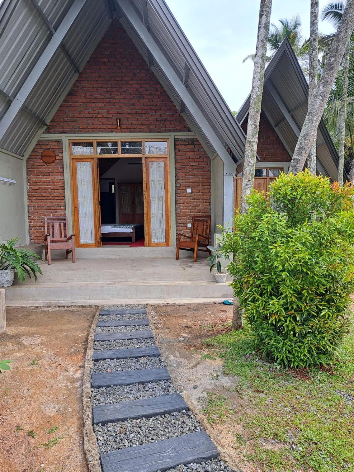 Double or Twin Room with Pool View photo 2
