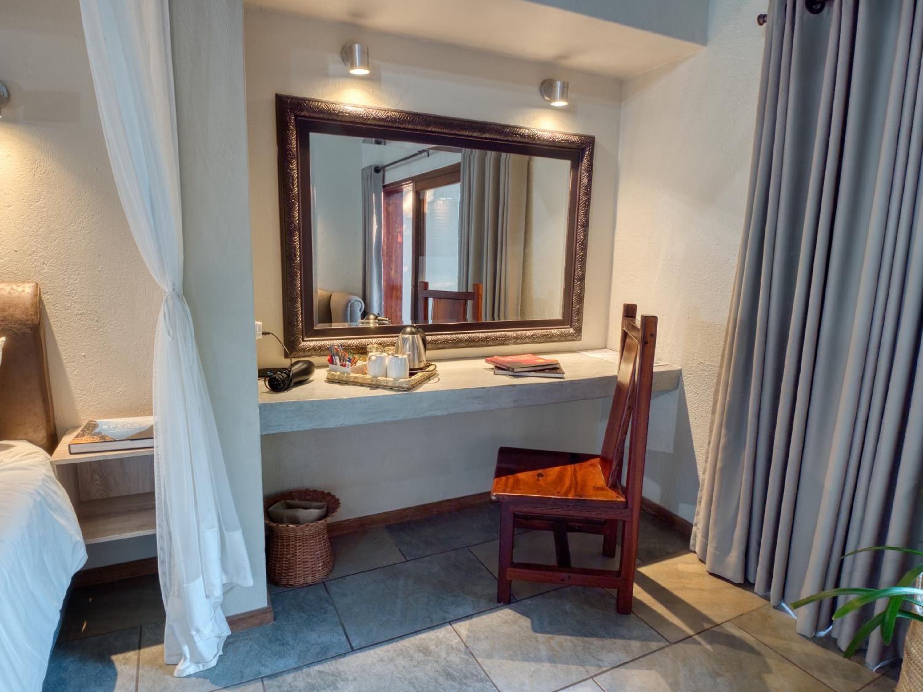 Deluxe Double or Twin Room with Garden View photo 2
