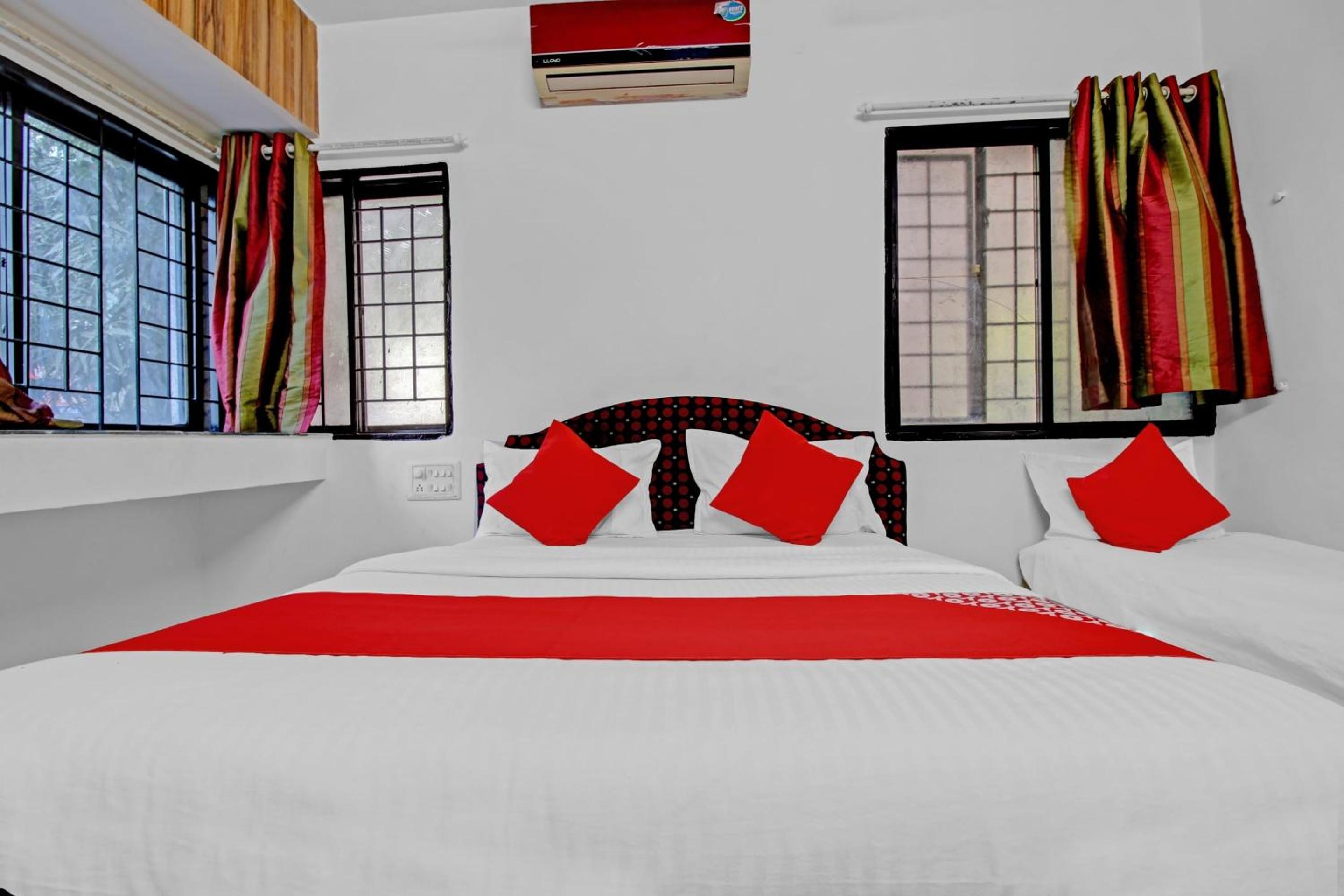 Classic Triple Room photo 2