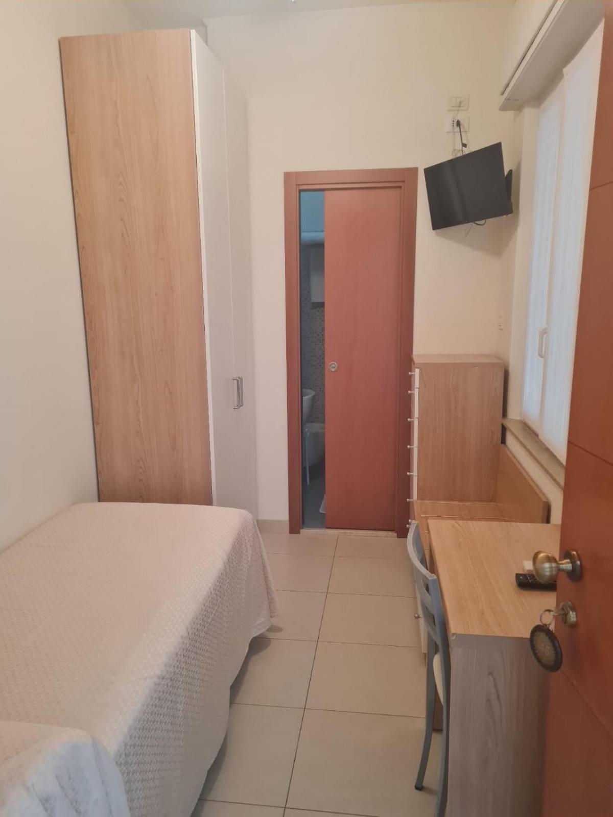 Single Room photo 1