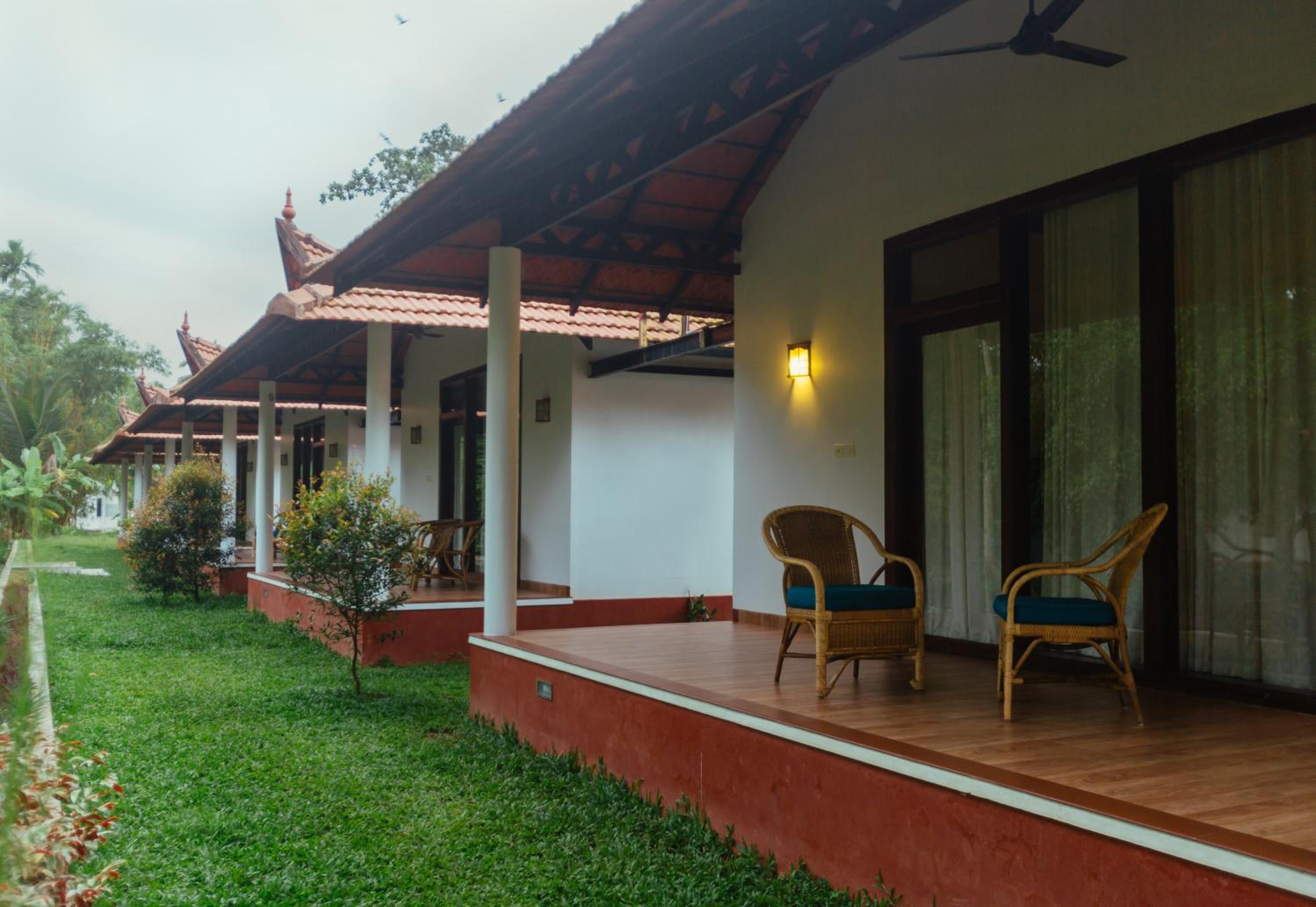 Villa with Garden View - Photo 12