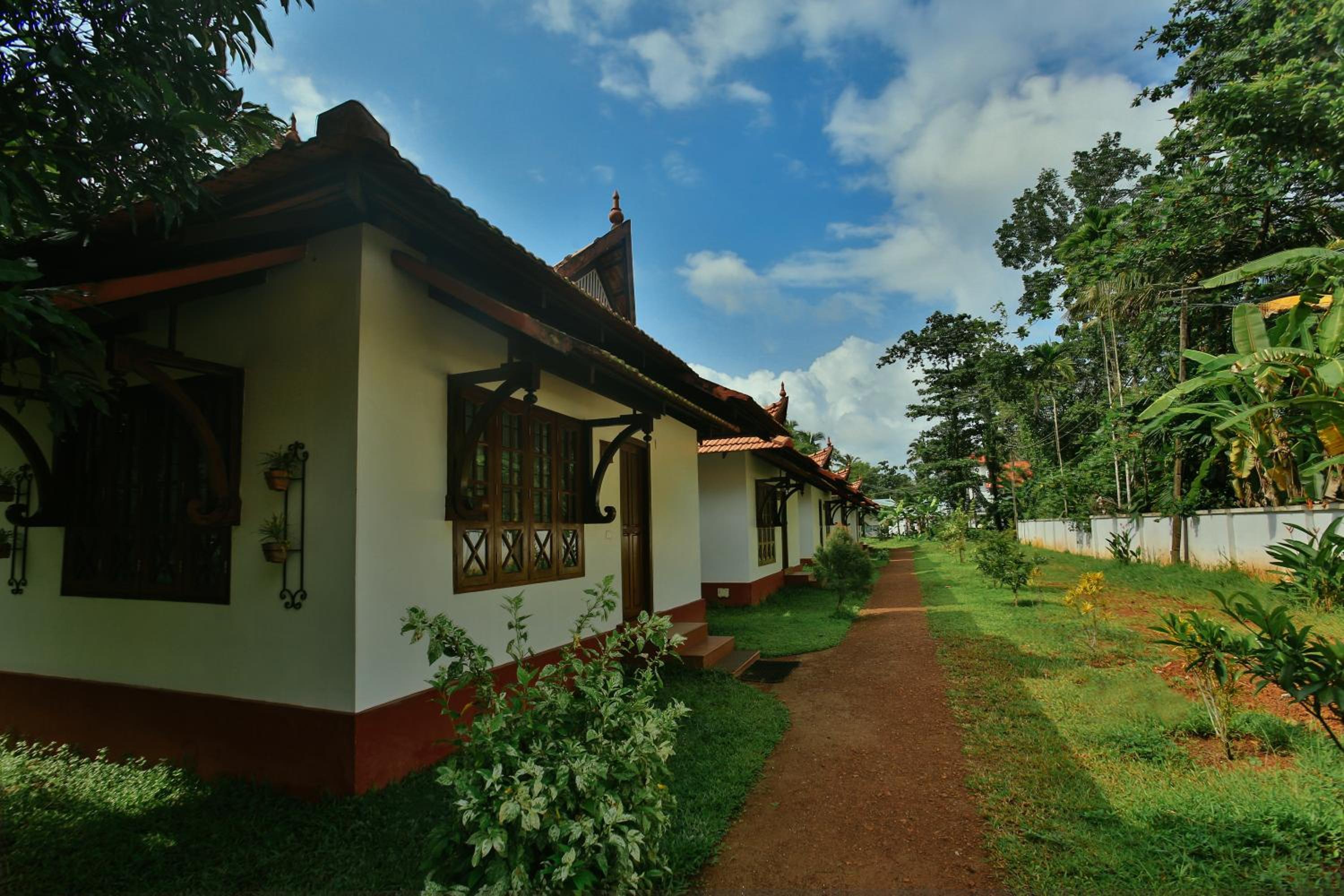 Villa with Garden View - Photo 4