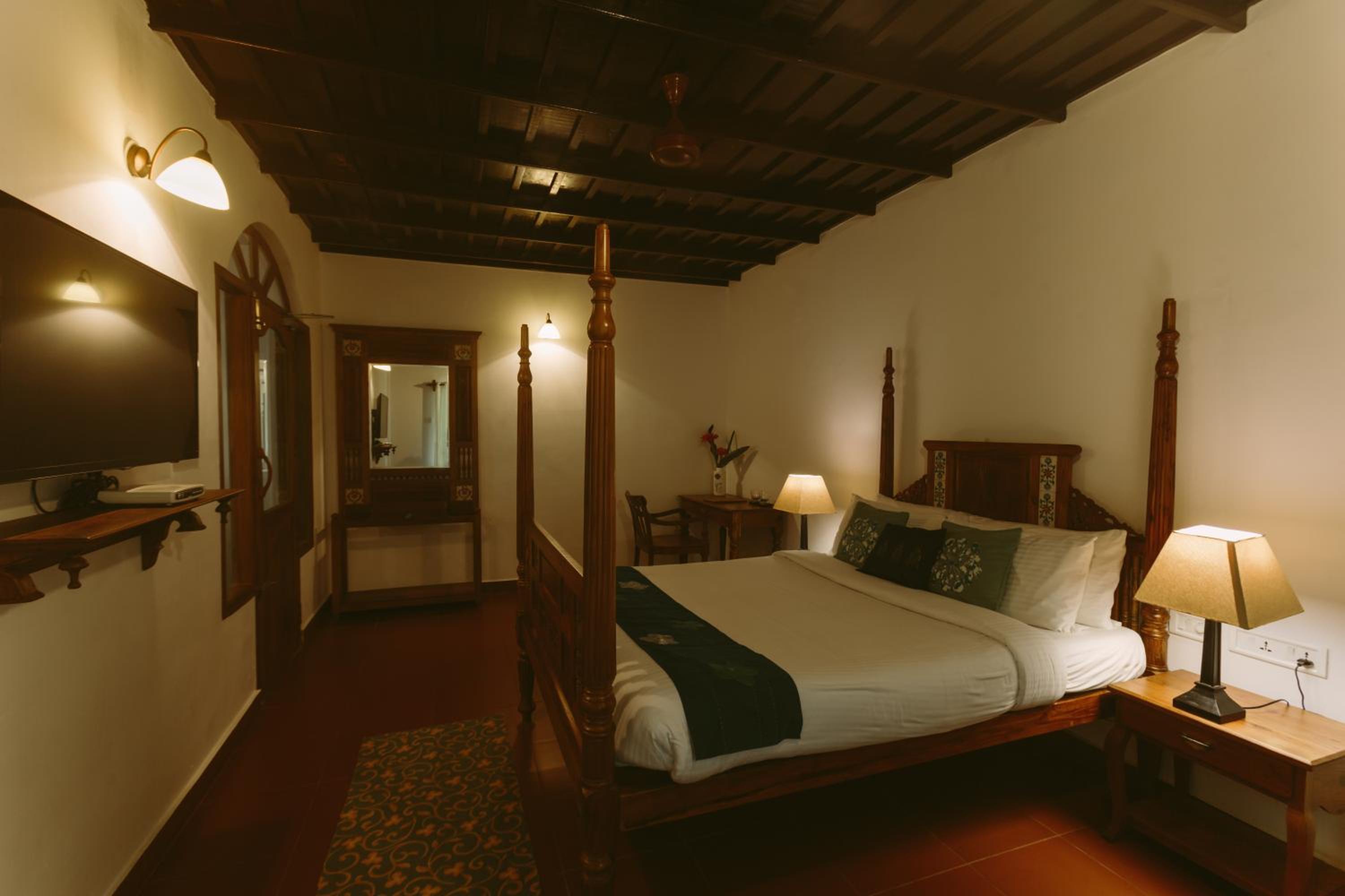 Suite - Photo 5