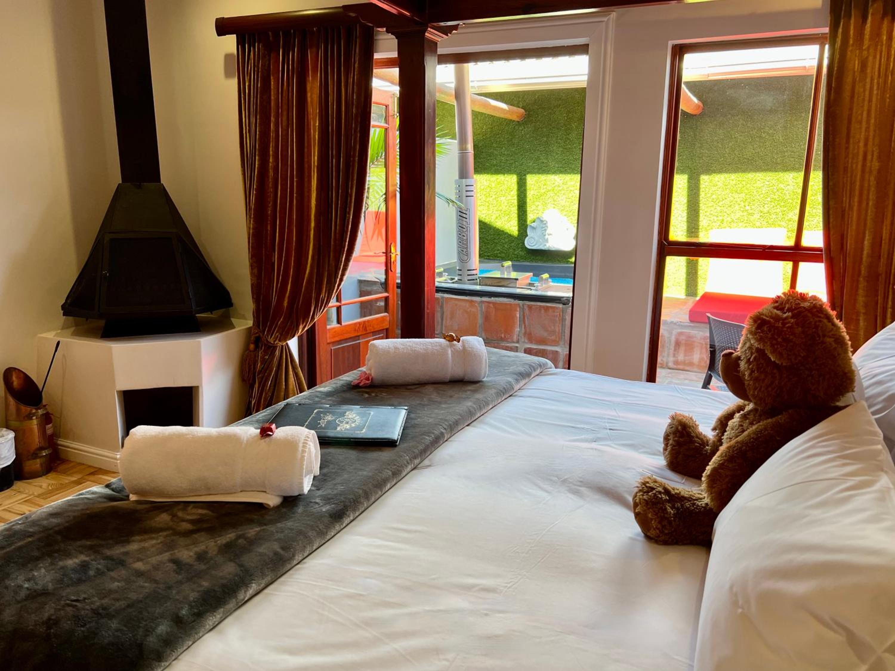 Deluxe King Room - Photo 1