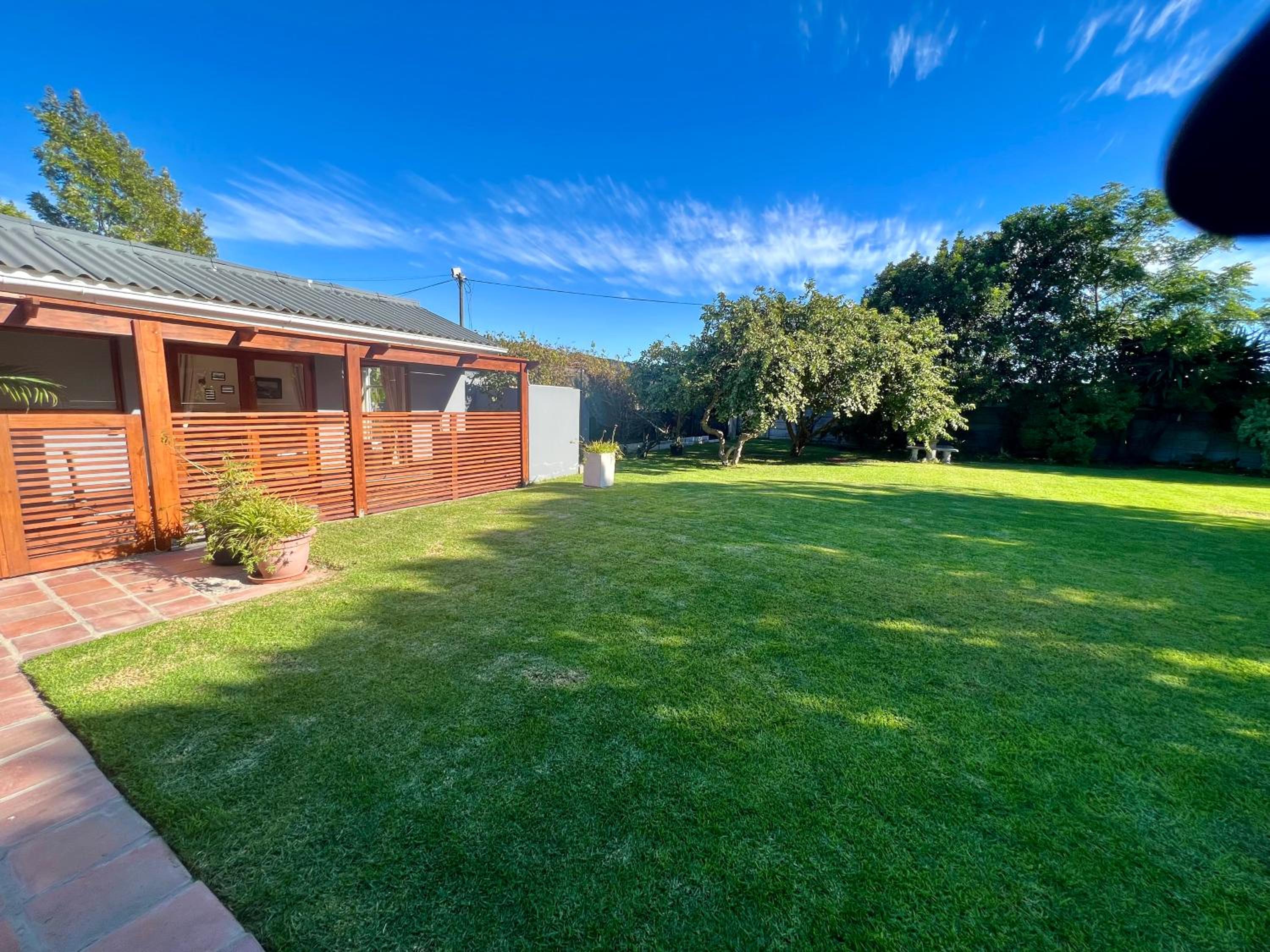 Superior Double or Twin Room with Garden View - Photo 12