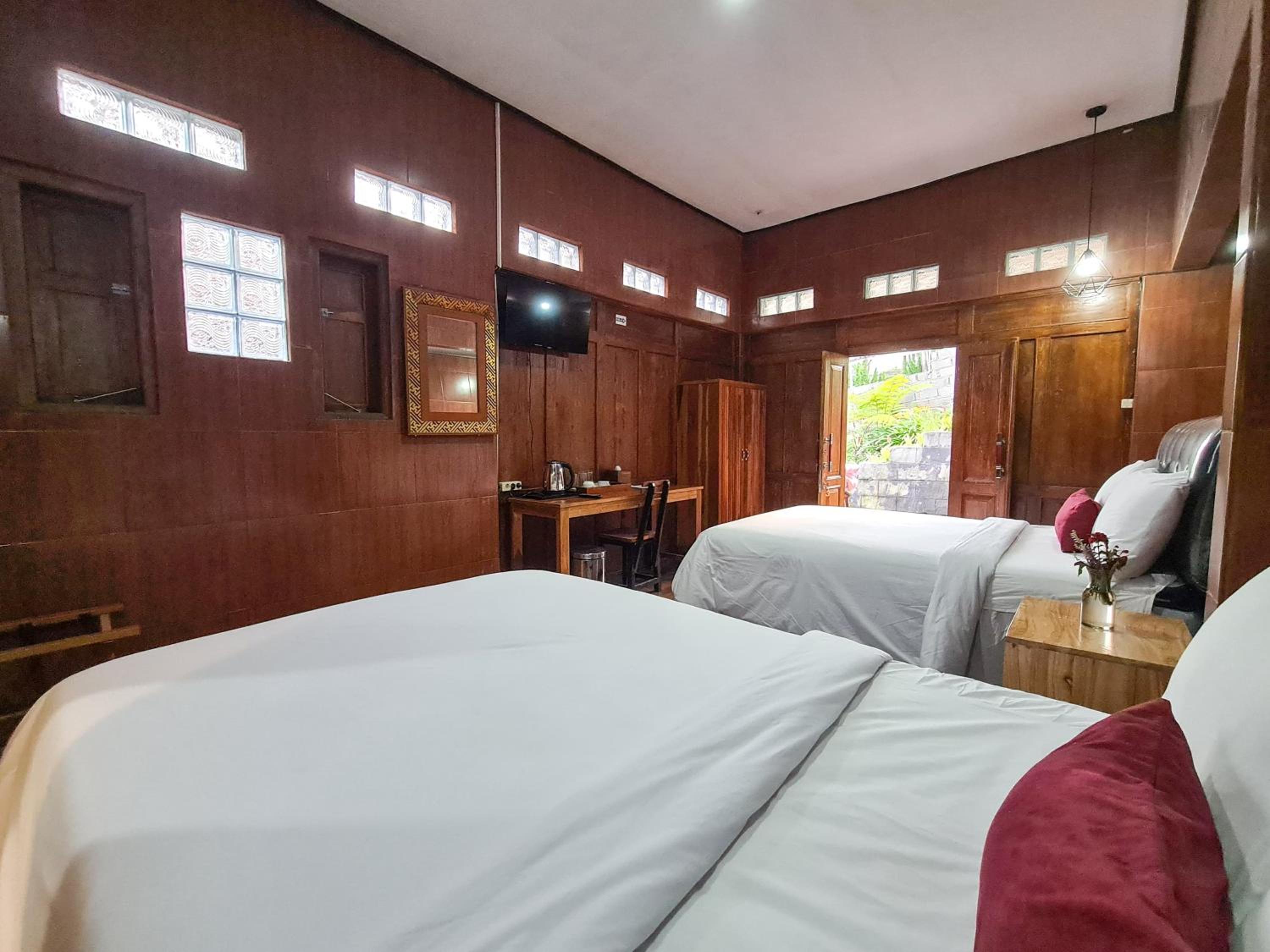 Superior Villa photo 2