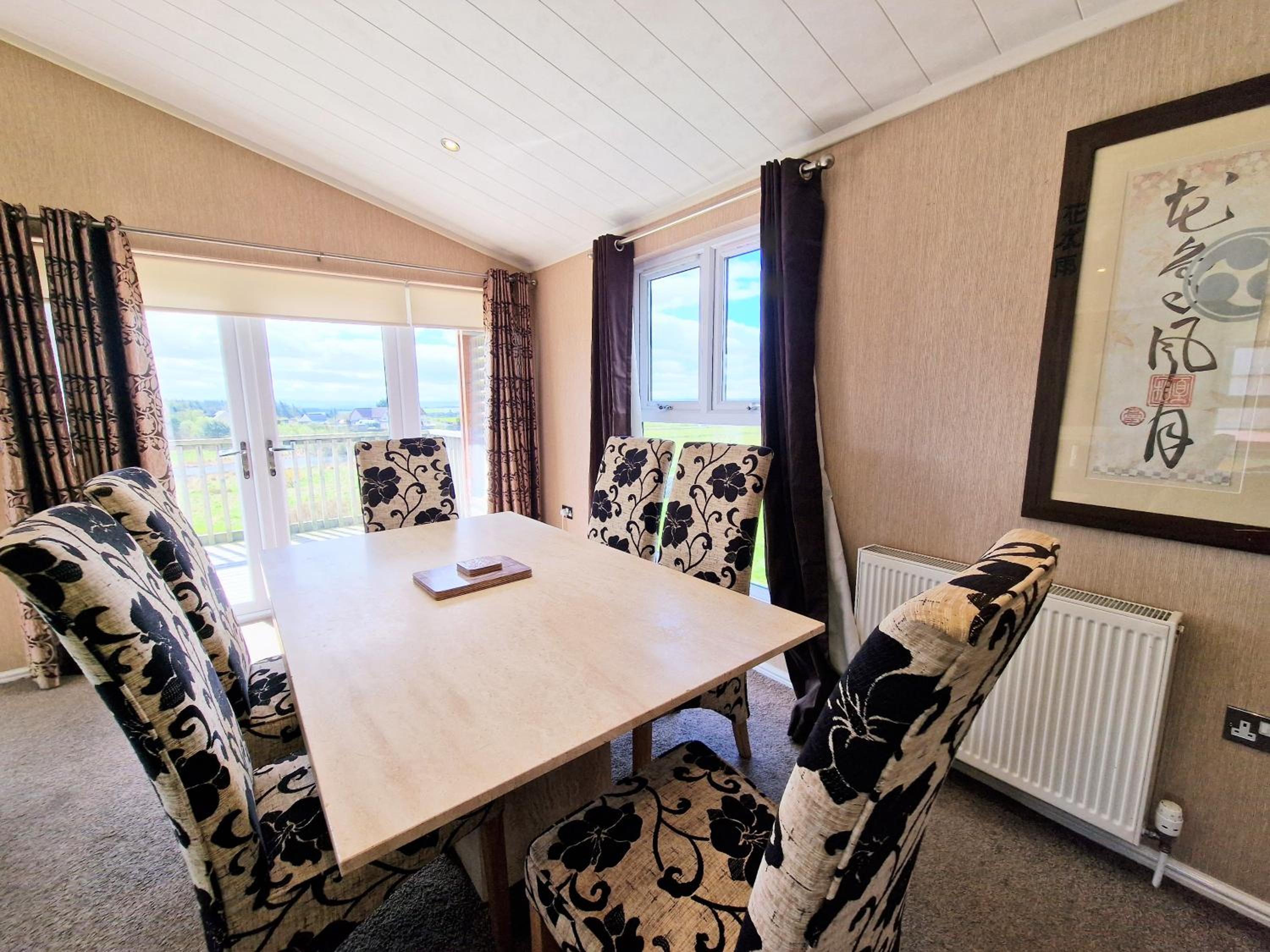 Three-Bedroom Chalet photo 2