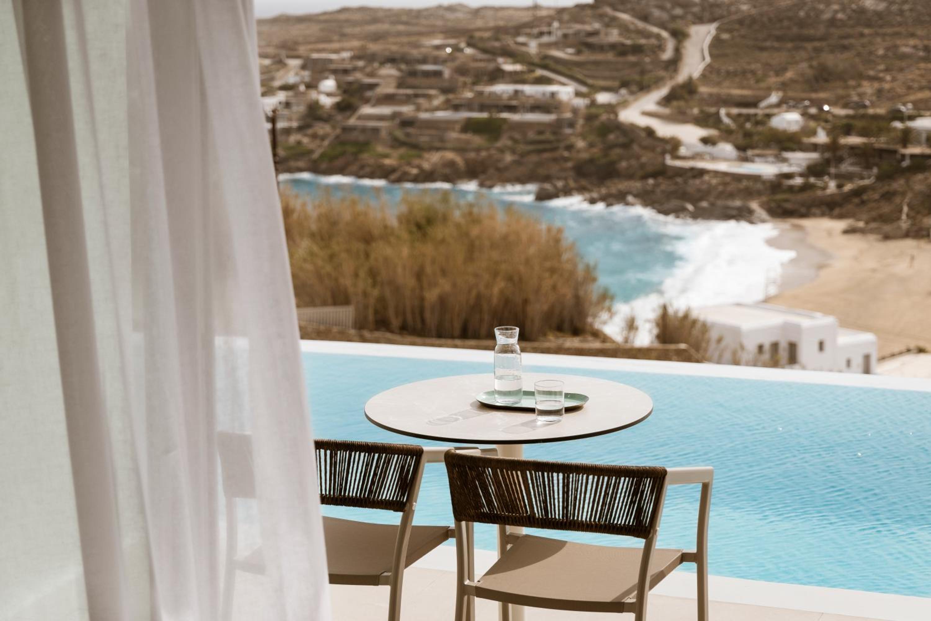Suite with Sea View and Individual Pool - Photo 7