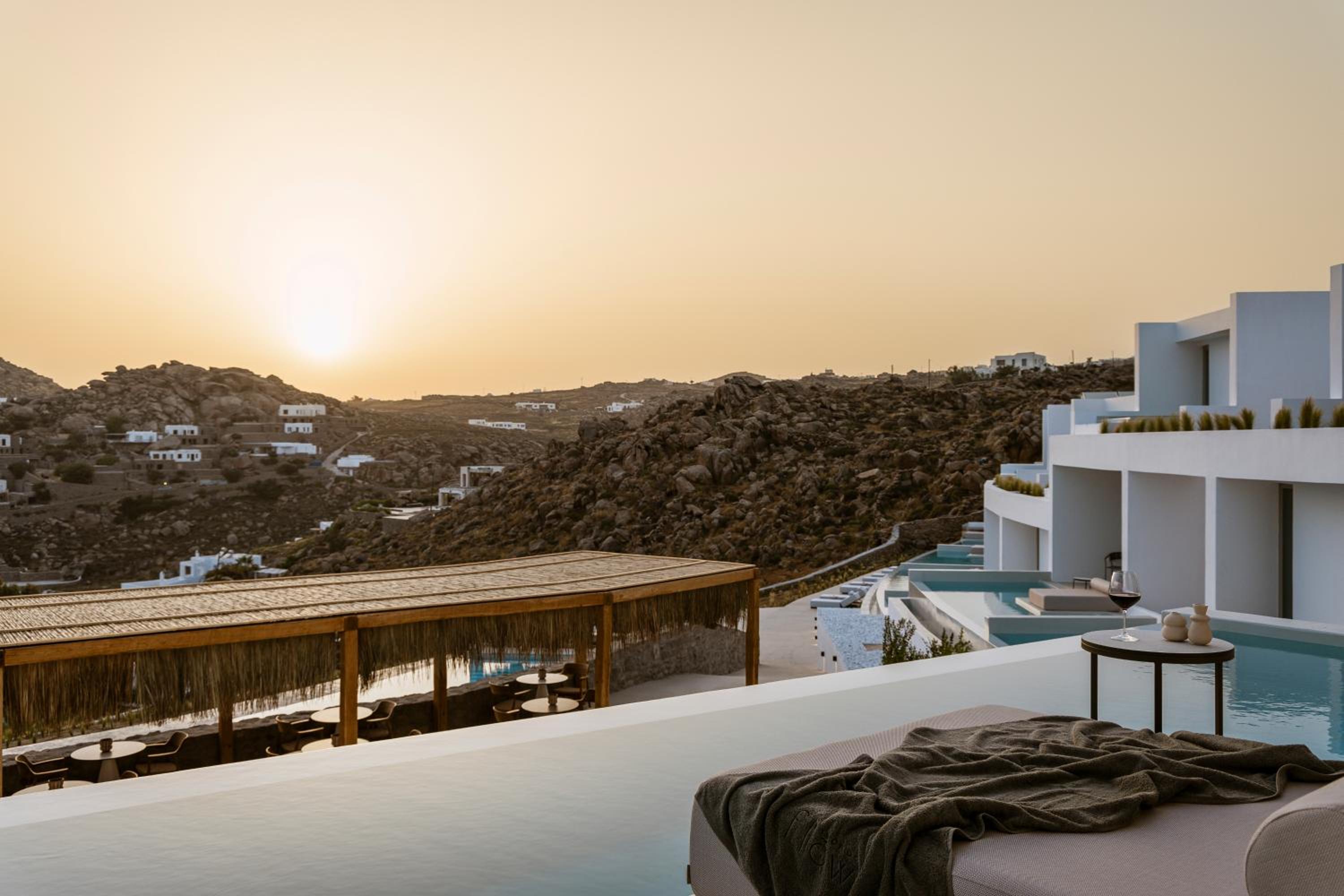 Suite with Sea View and Individual Pool - Photo 3