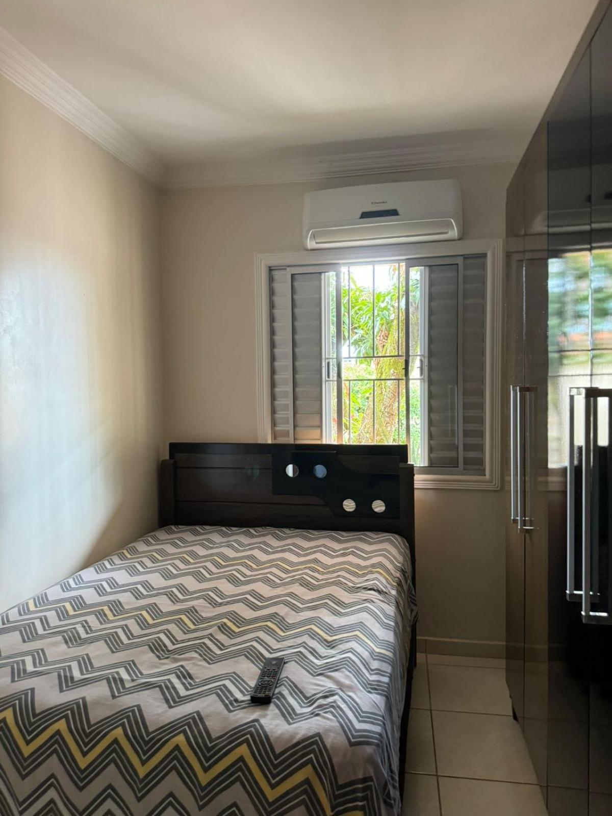 One-Bedroom House photo 1