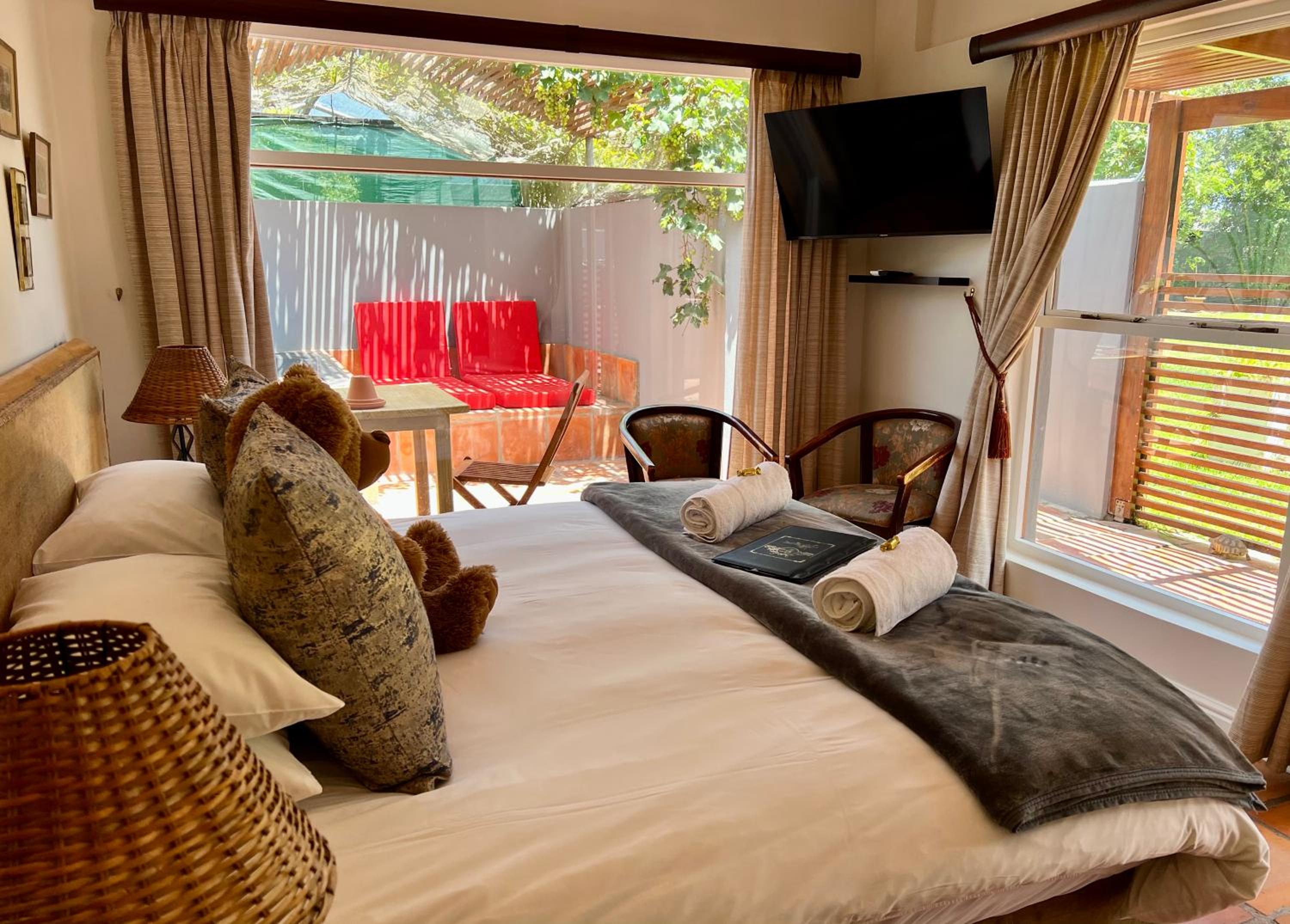 Superior Double or Twin Room with Garden View - Photo 1