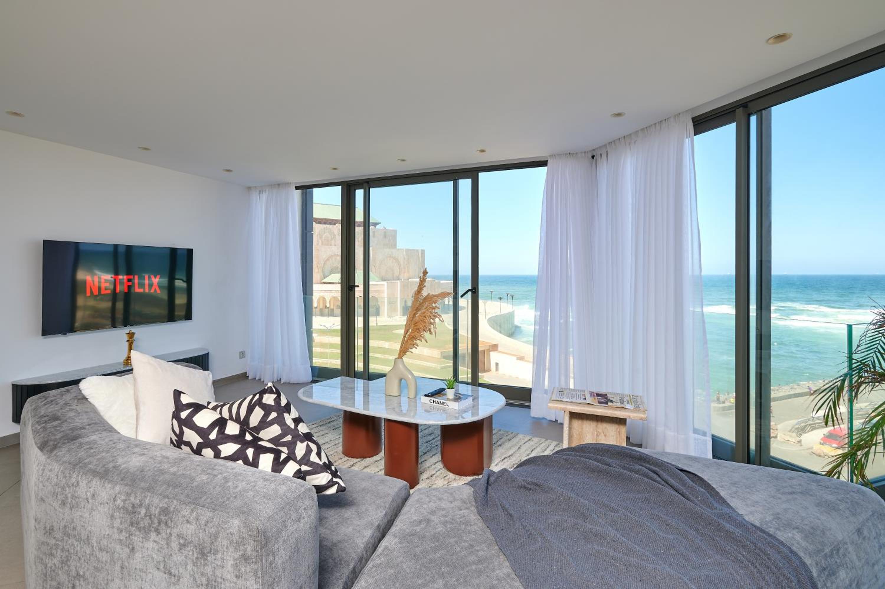 Two-Bedroom Apartment with Sea View photo 3