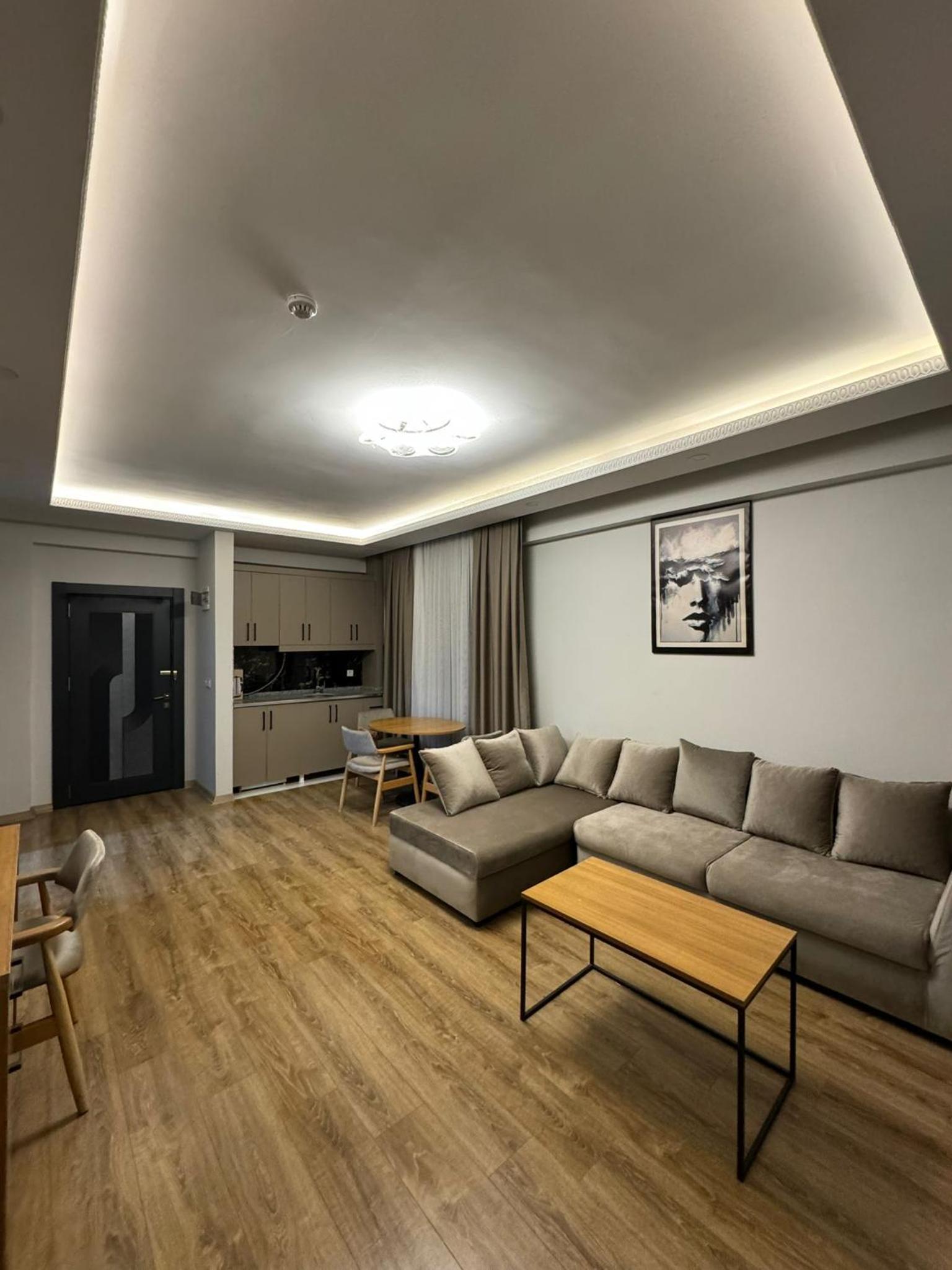 Apartment photo 1