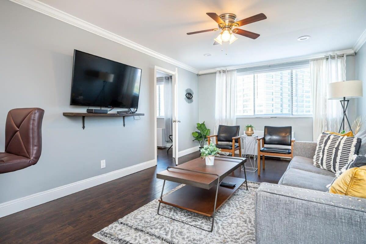 Two-Bedroom Apartment - Photo 28