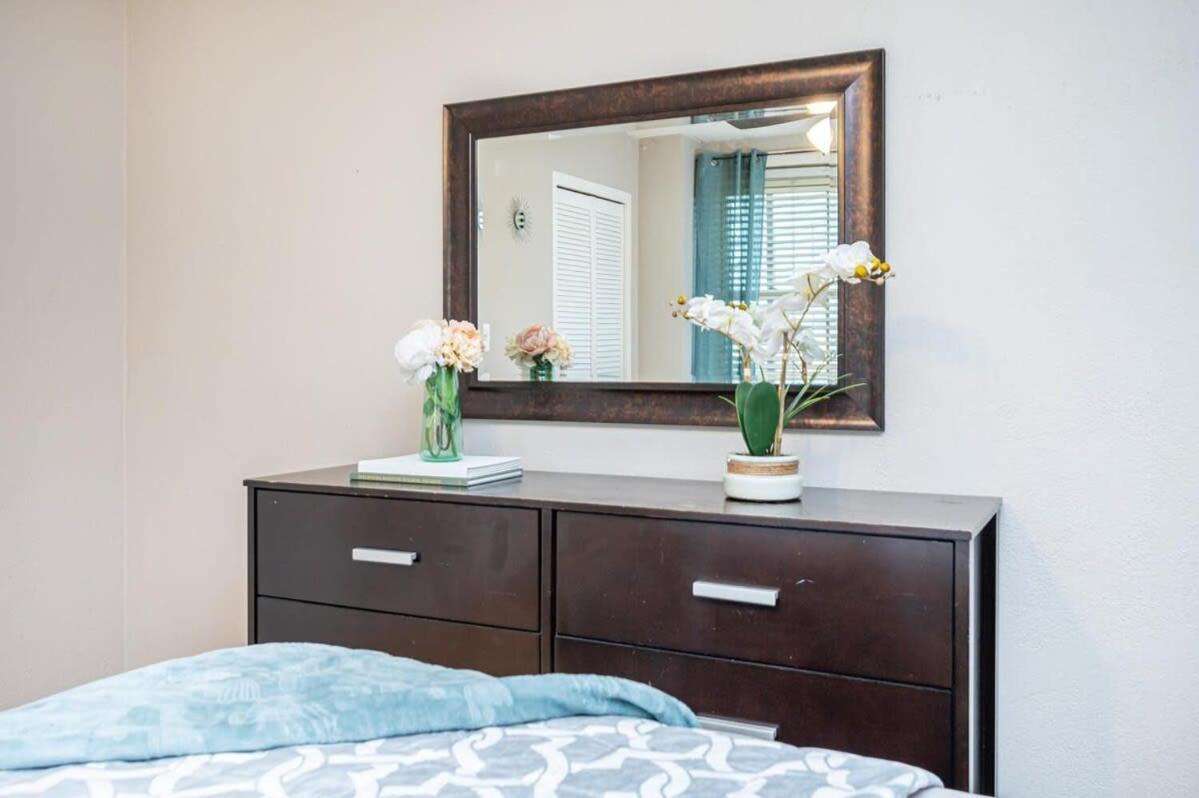 One-Bedroom Apartment - Photo 12