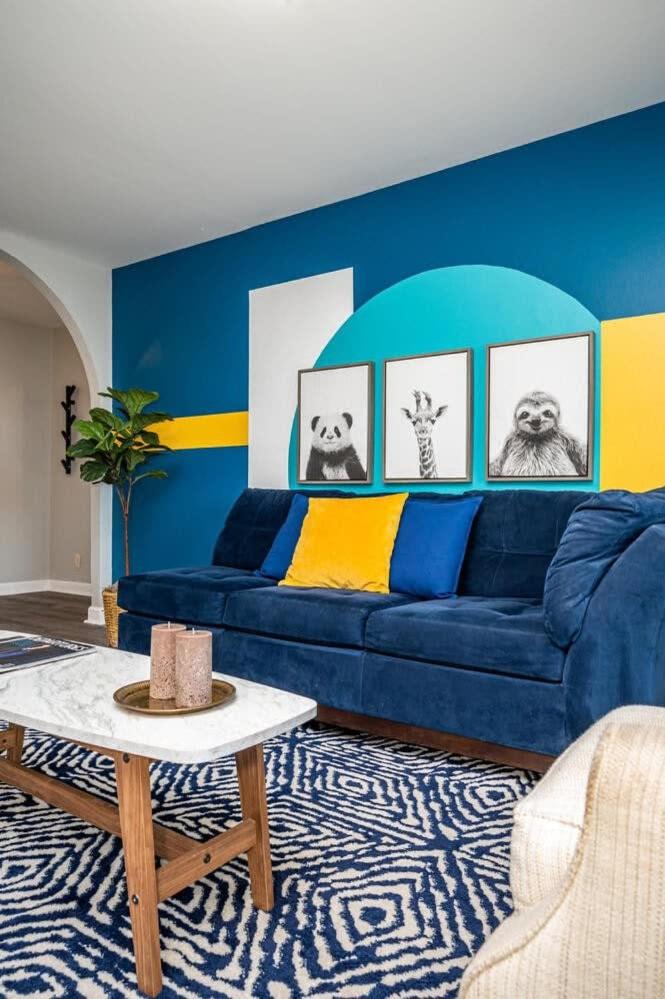 Three-Bedroom Apartment - Photo 40