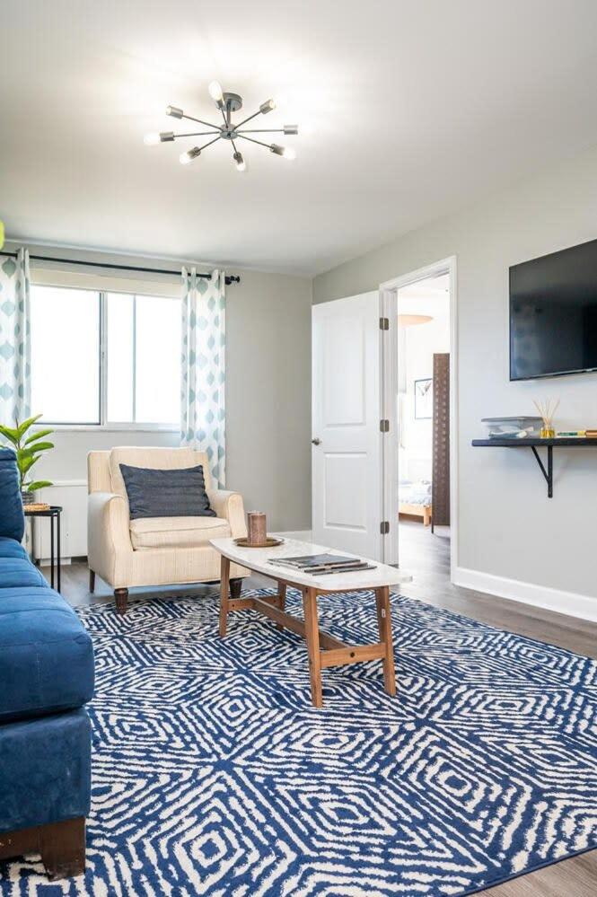 Three-Bedroom Apartment - Photo 43
