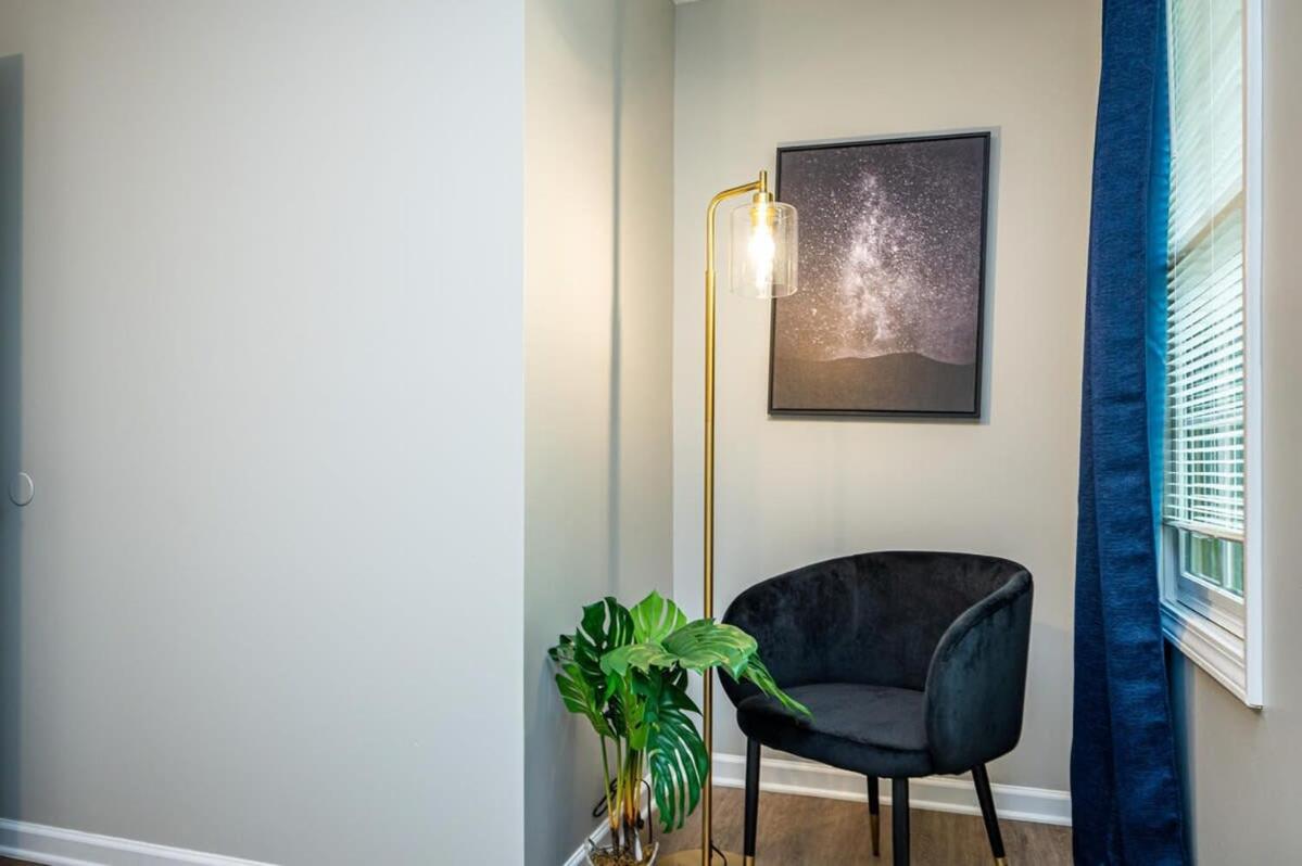 Family Room - Photo 3