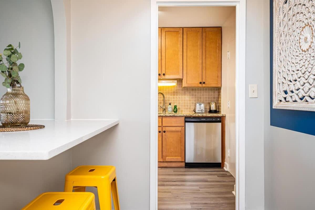 Three-Bedroom Apartment - Photo 8